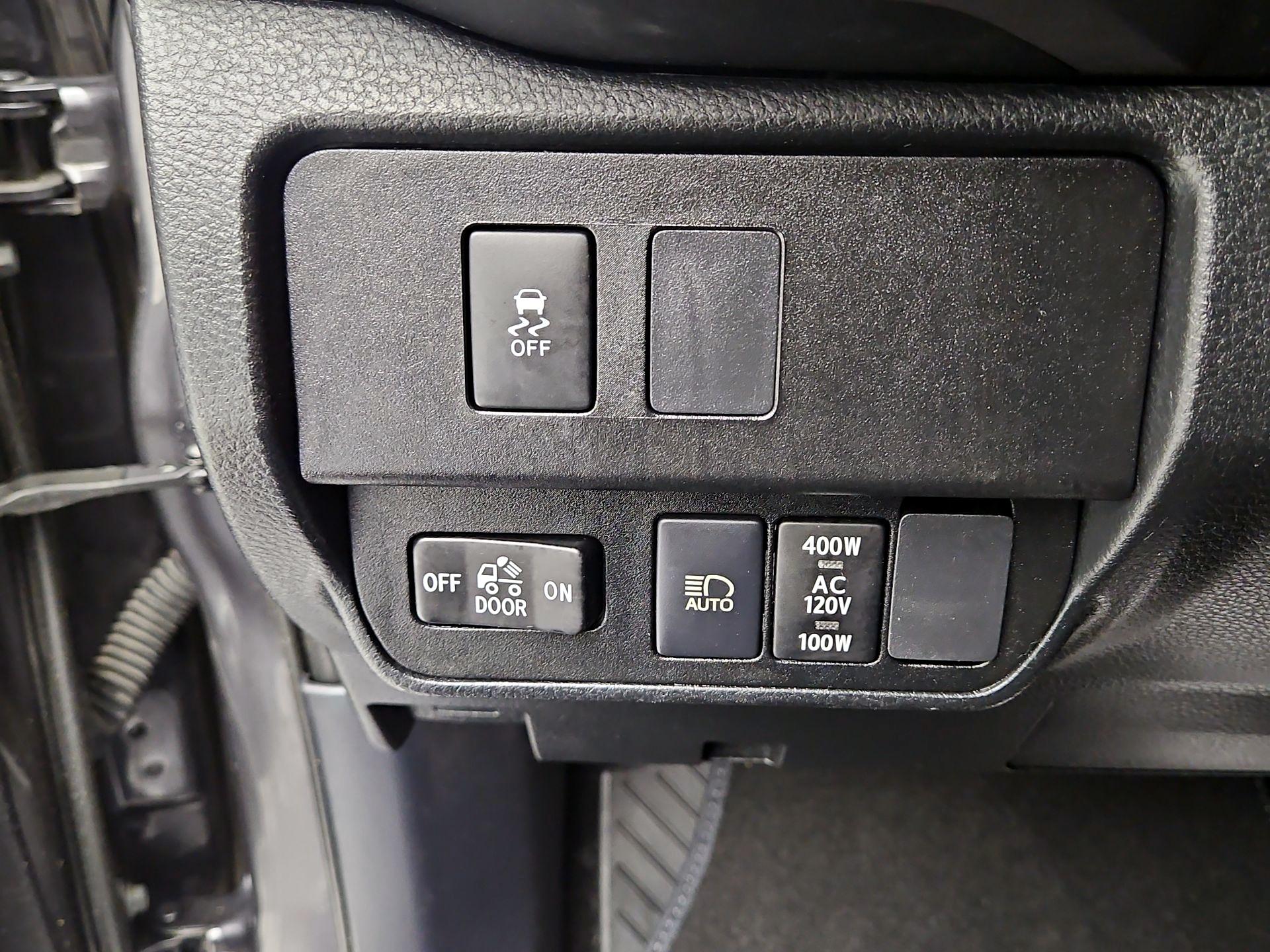 Thumbnail: 2021 Toyota Tacoma - 13