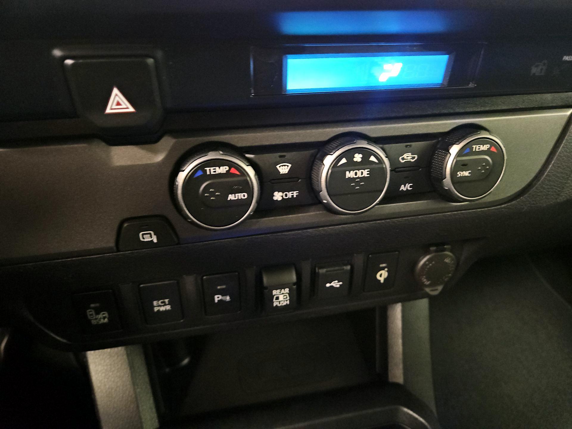 Thumbnail: 2021 Toyota Tacoma - 16