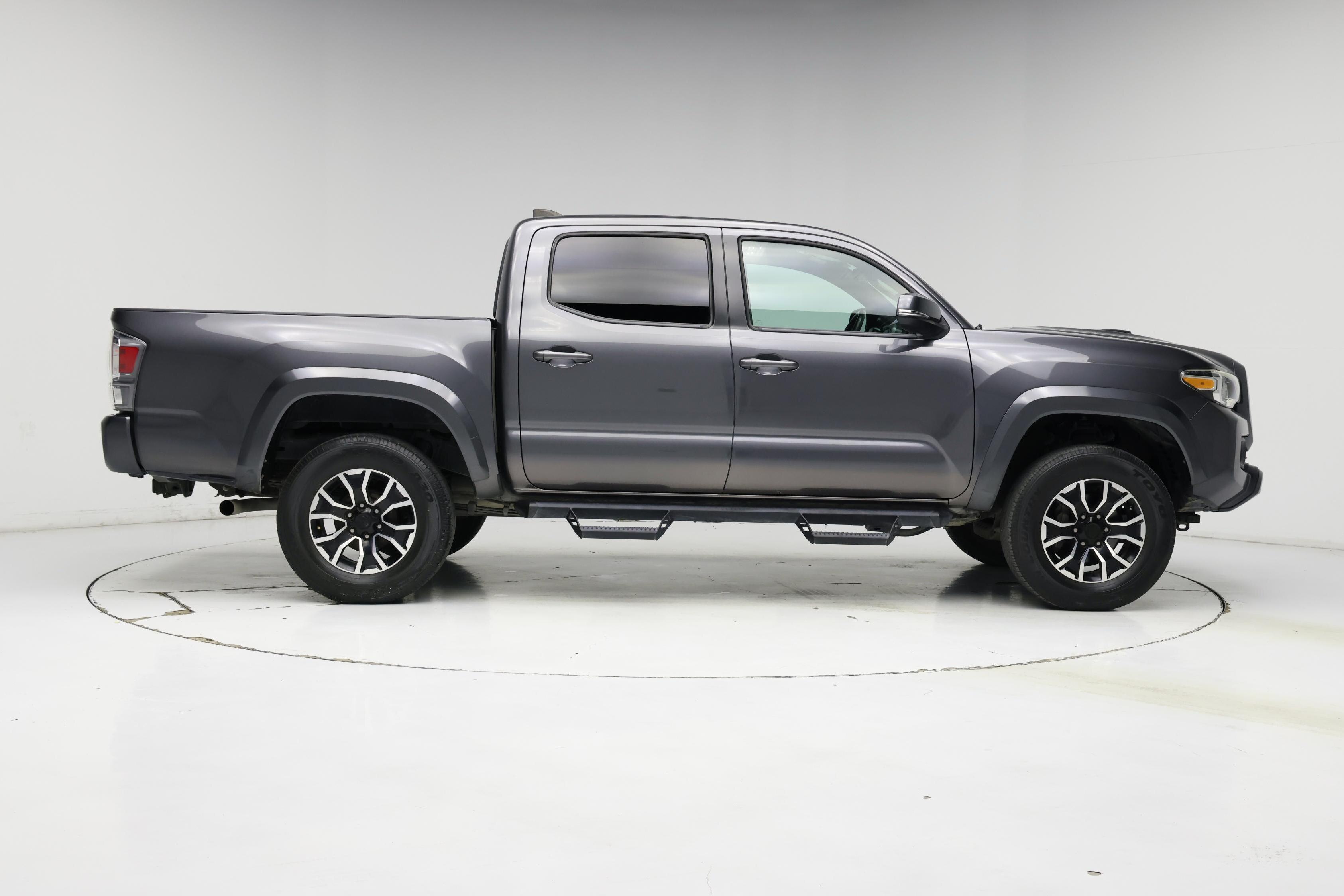 Thumbnail: 2021 Toyota Tacoma - 7