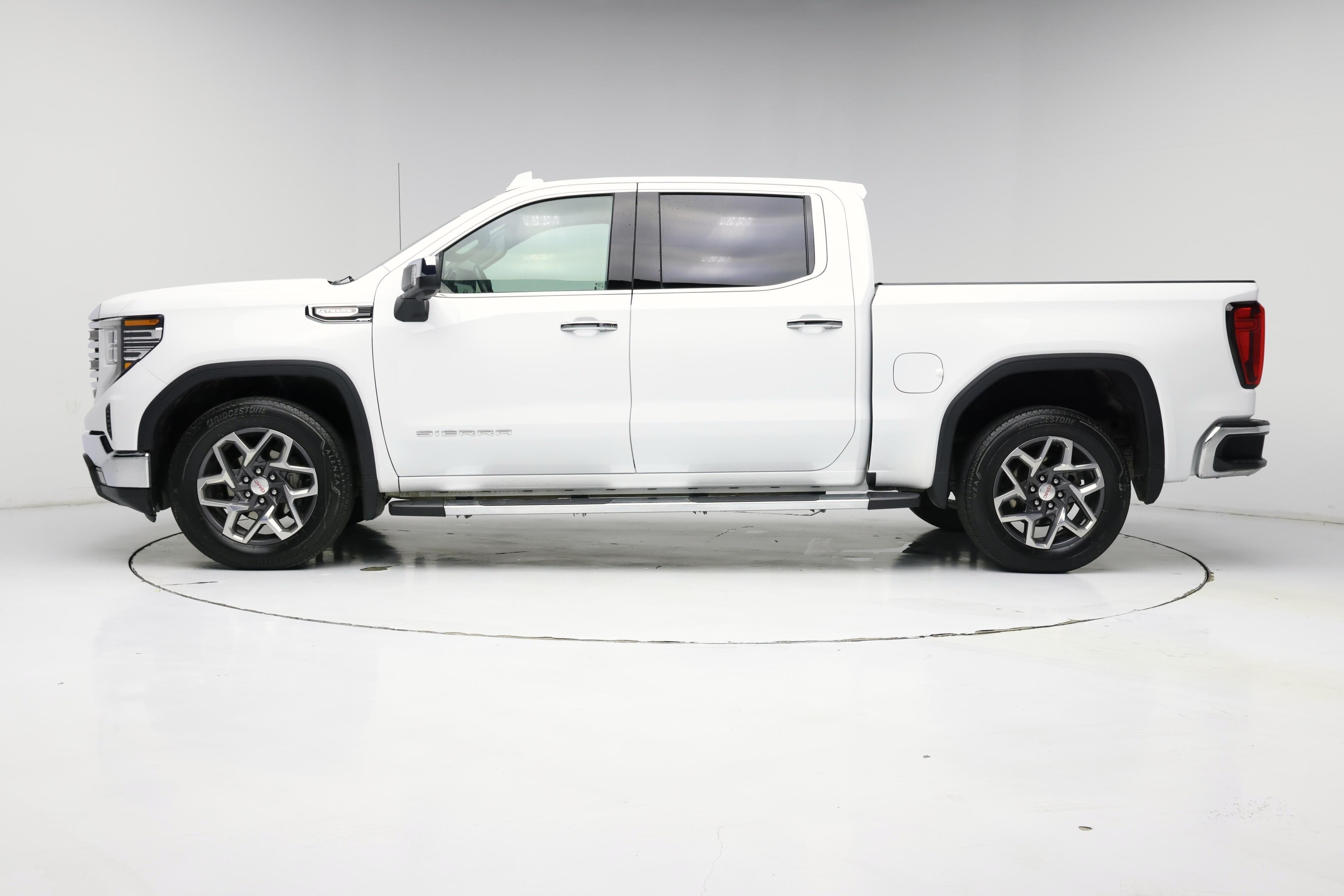 Thumbnail: 2023 GMC Sierra 1500 - 3