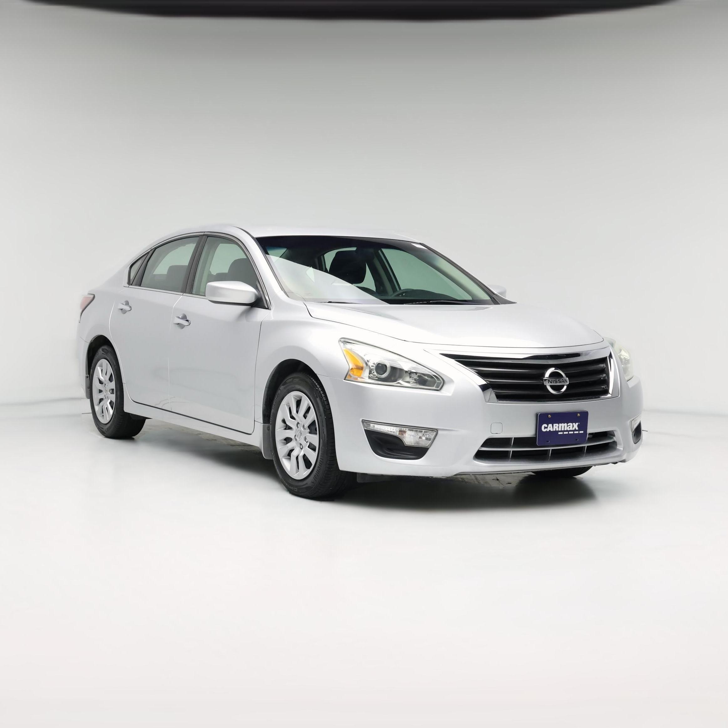 Thumbnail: 2015 Nissan Altima - 1