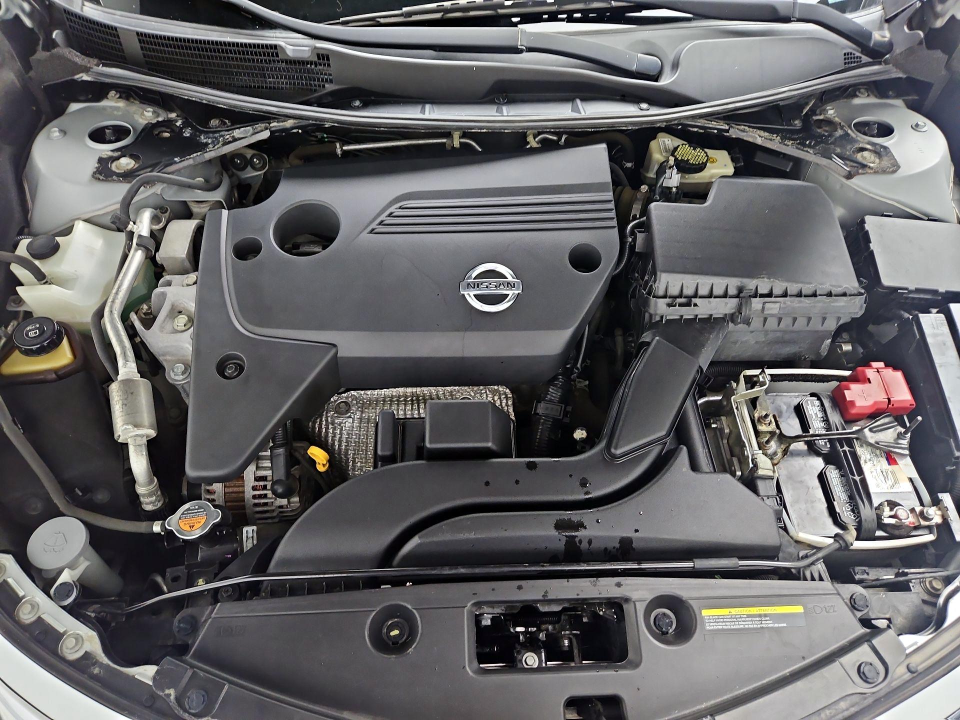 Thumbnail: 2015 Nissan Altima - 20