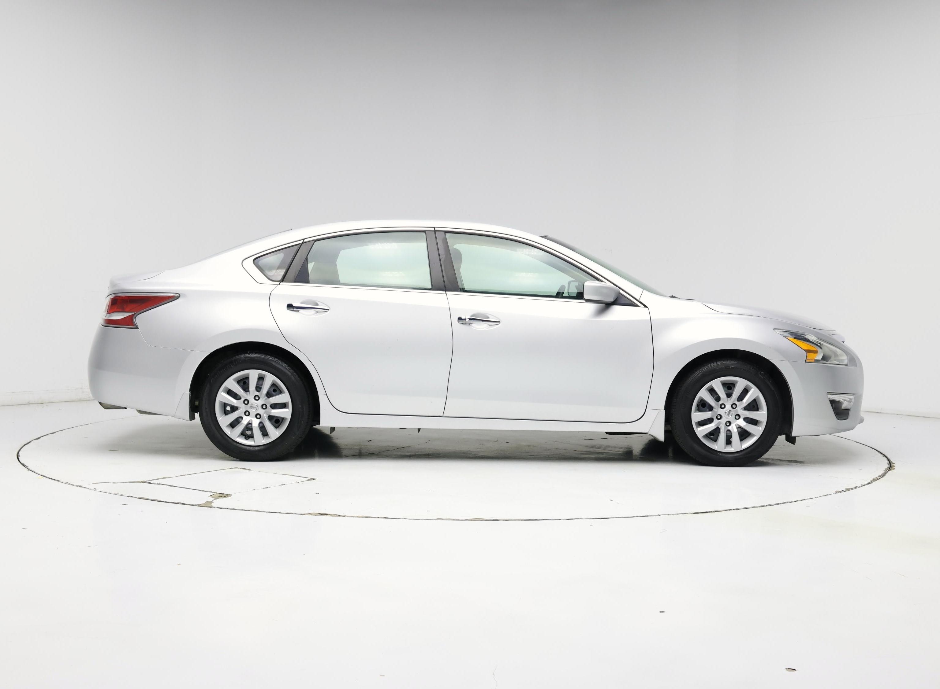 Thumbnail: 2015 Nissan Altima - 7