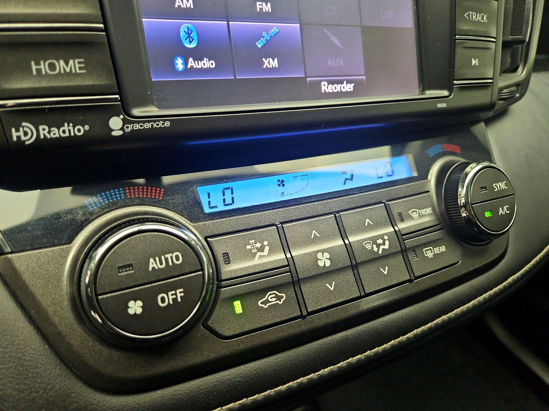 Thumbnail: 2015 Toyota RAV4 - 16