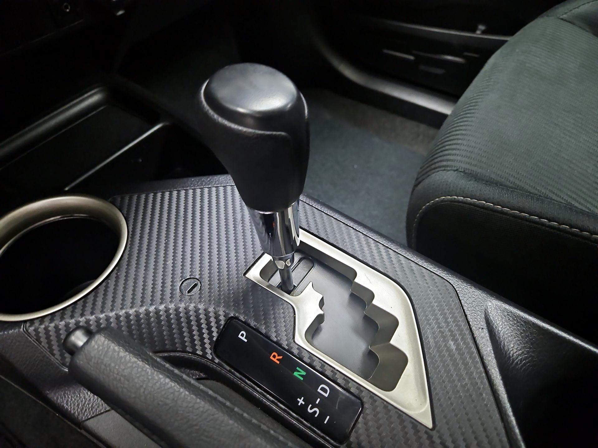 Thumbnail: 2015 Toyota RAV4 - 17