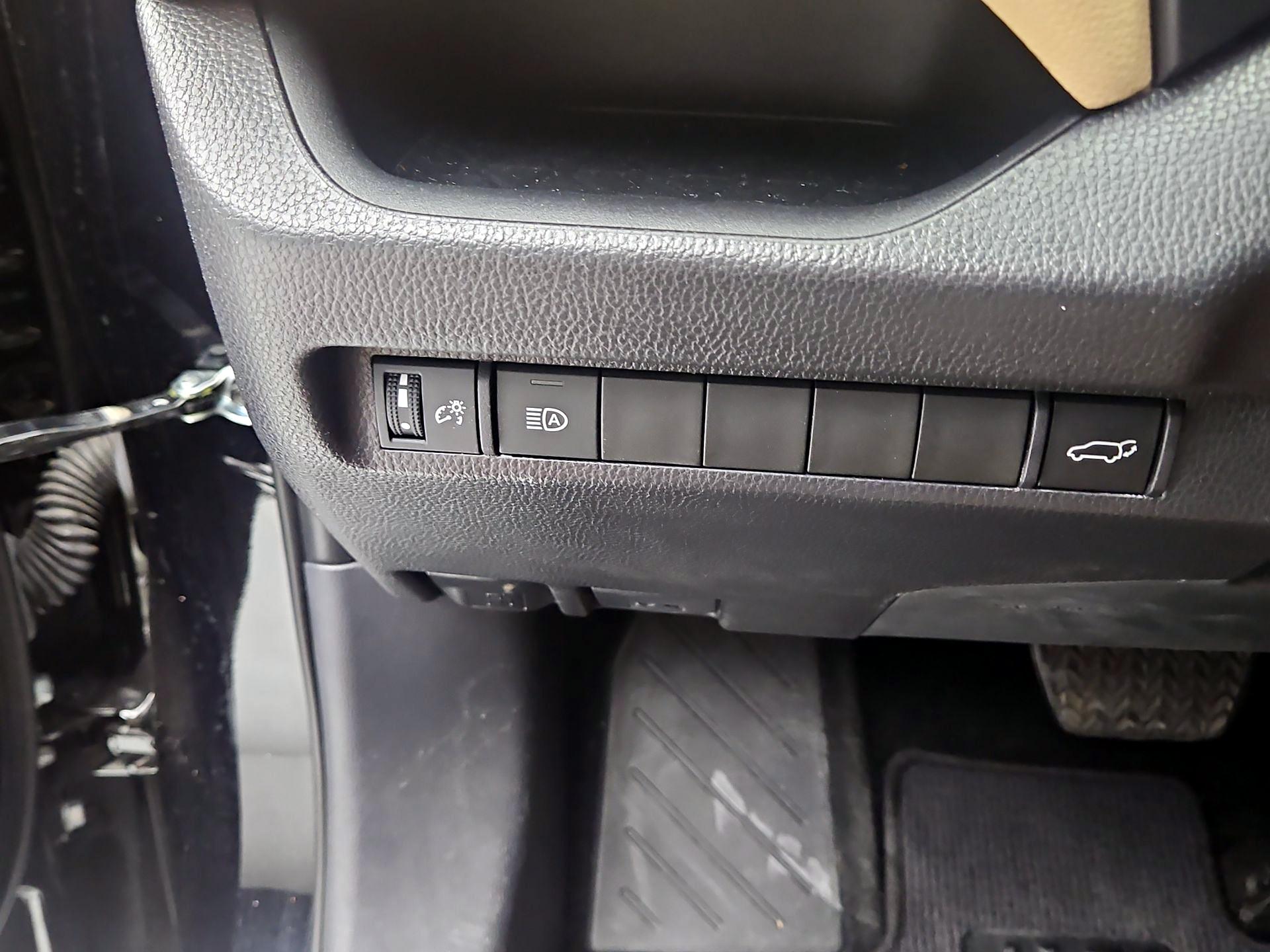 Thumbnail: 2025 Toyota RAV4 - 11