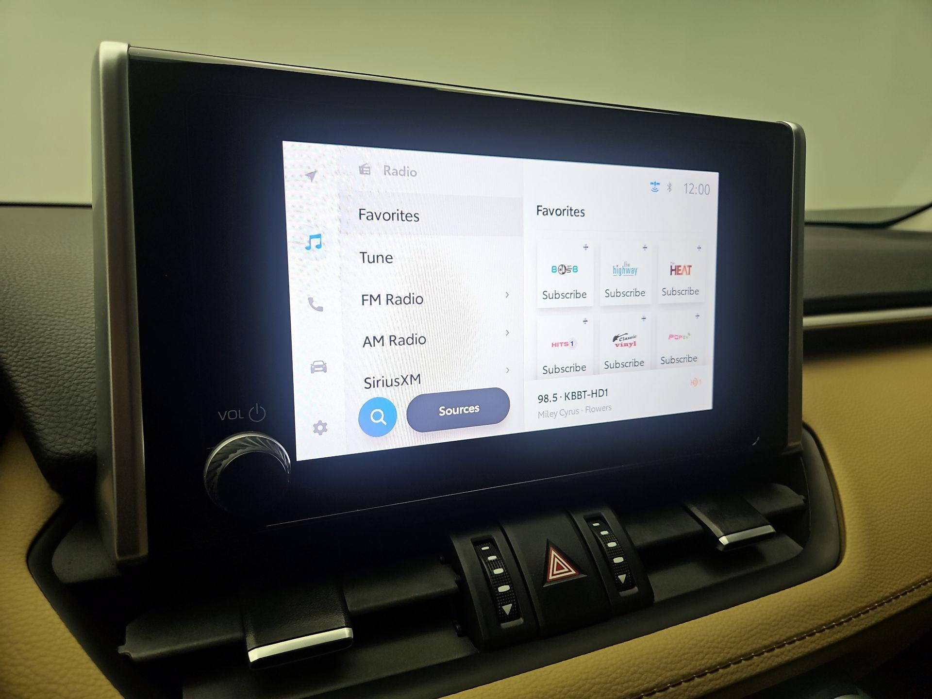 Thumbnail: 2025 Toyota RAV4 - 13