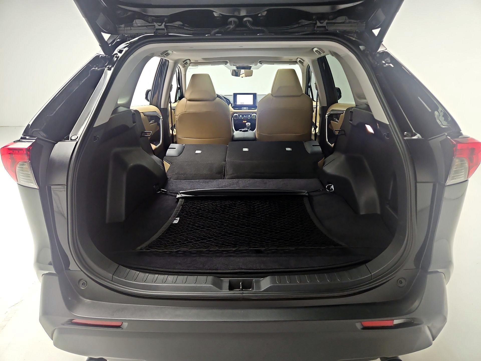 Thumbnail: 2025 Toyota RAV4 - 20