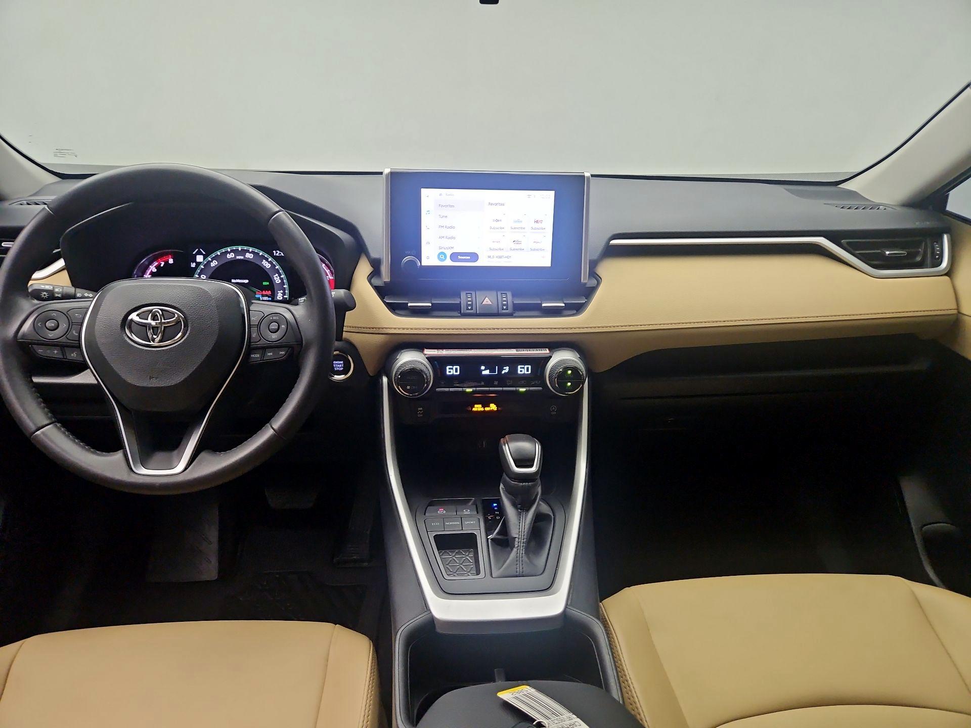 Thumbnail: 2025 Toyota RAV4 - 8