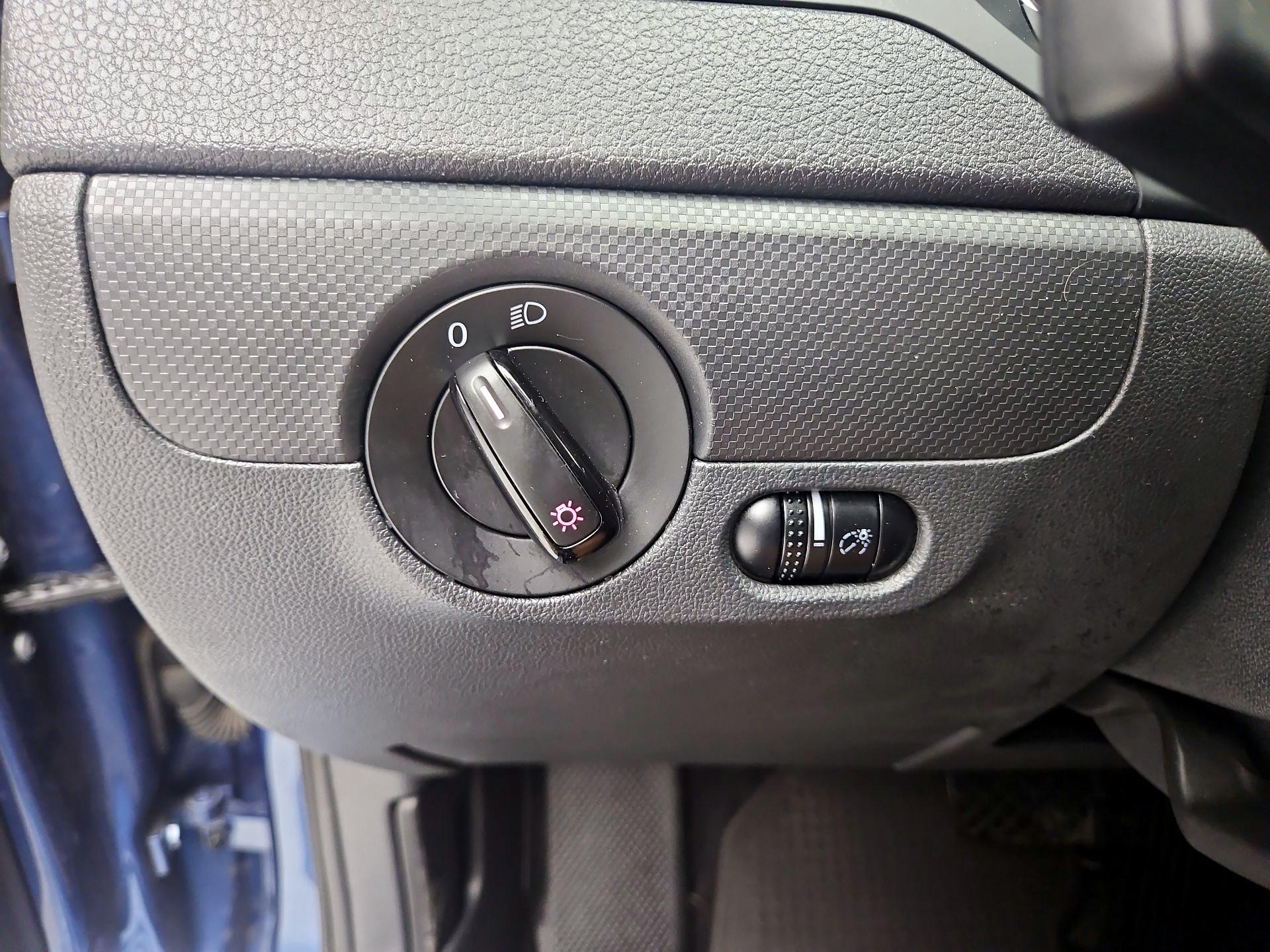 Thumbnail: 2016 Volkswagen Jetta - 13