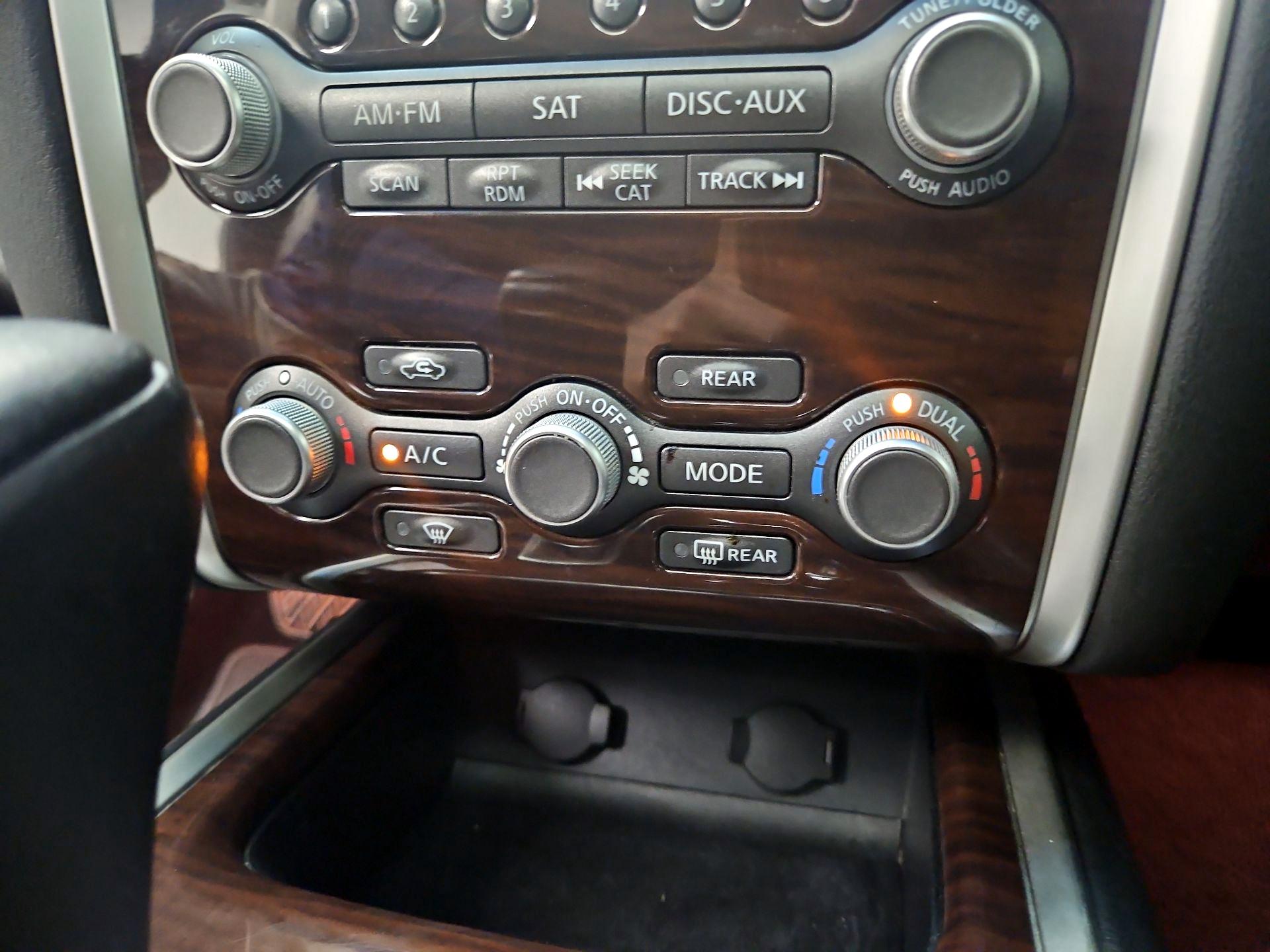 Thumbnail: 2015 Nissan Pathfinder - 15