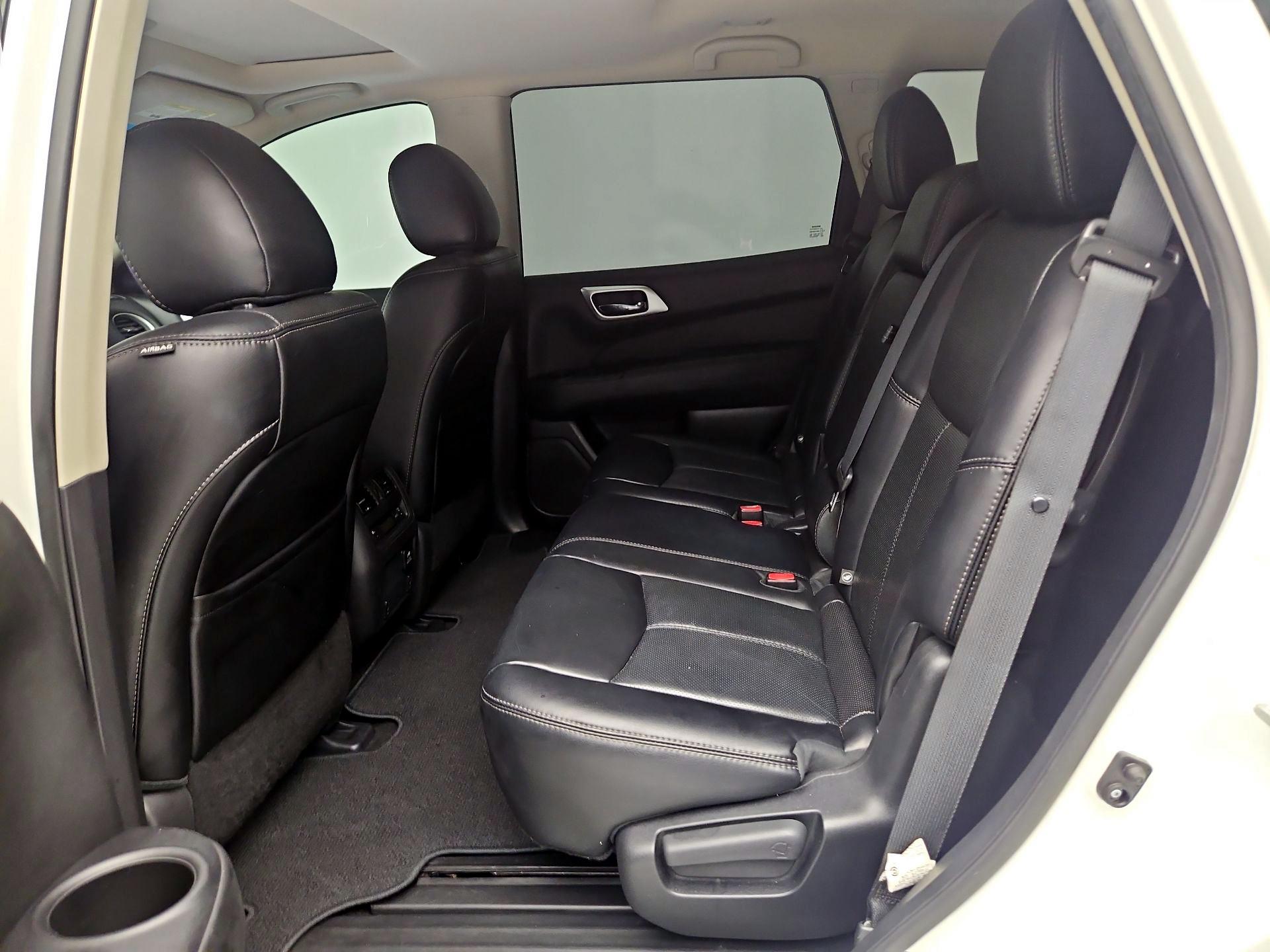 Thumbnail: 2015 Nissan Pathfinder - 19