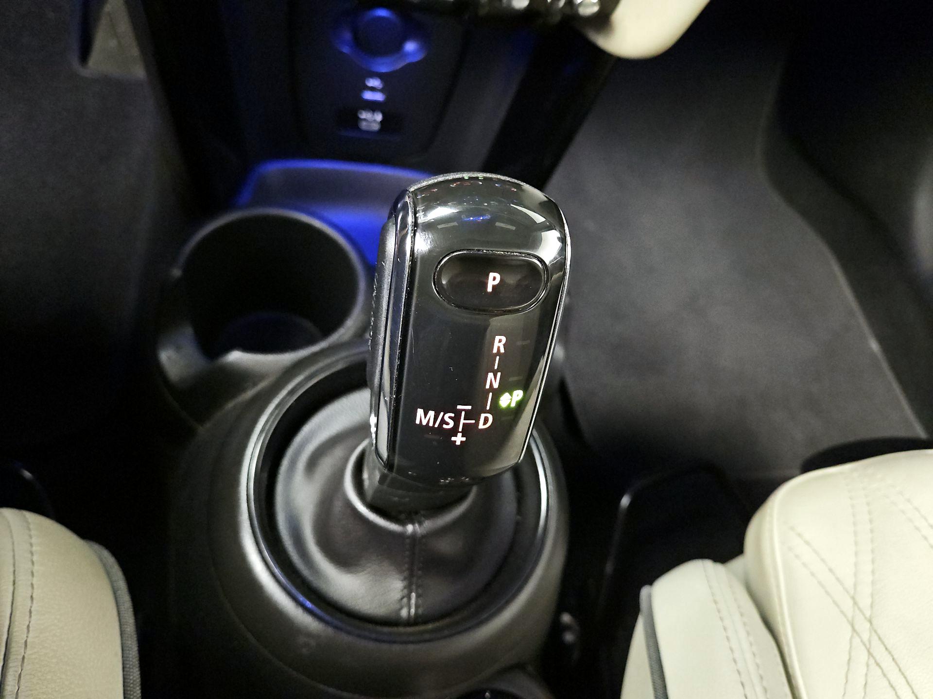 Thumbnail: 2022 MINI Cooper - 17