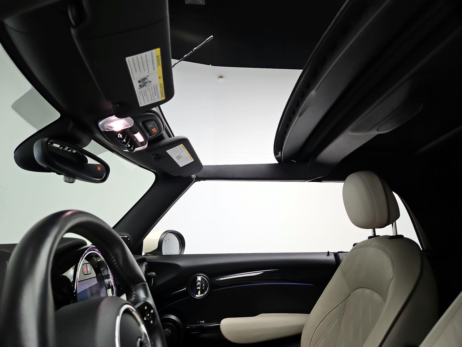 Thumbnail: 2022 MINI Cooper - 19