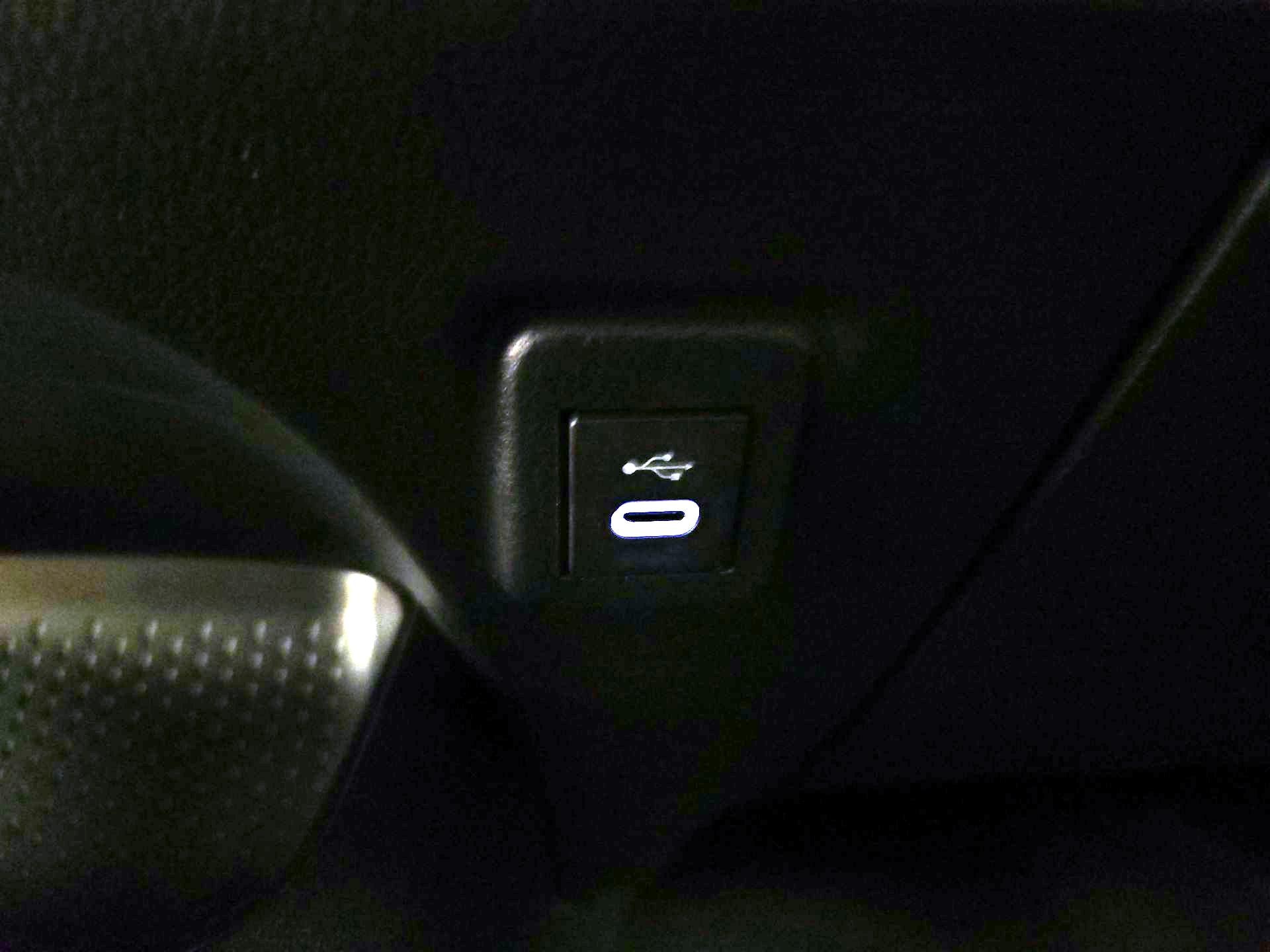 Thumbnail: 2023 Toyota Corolla - 17