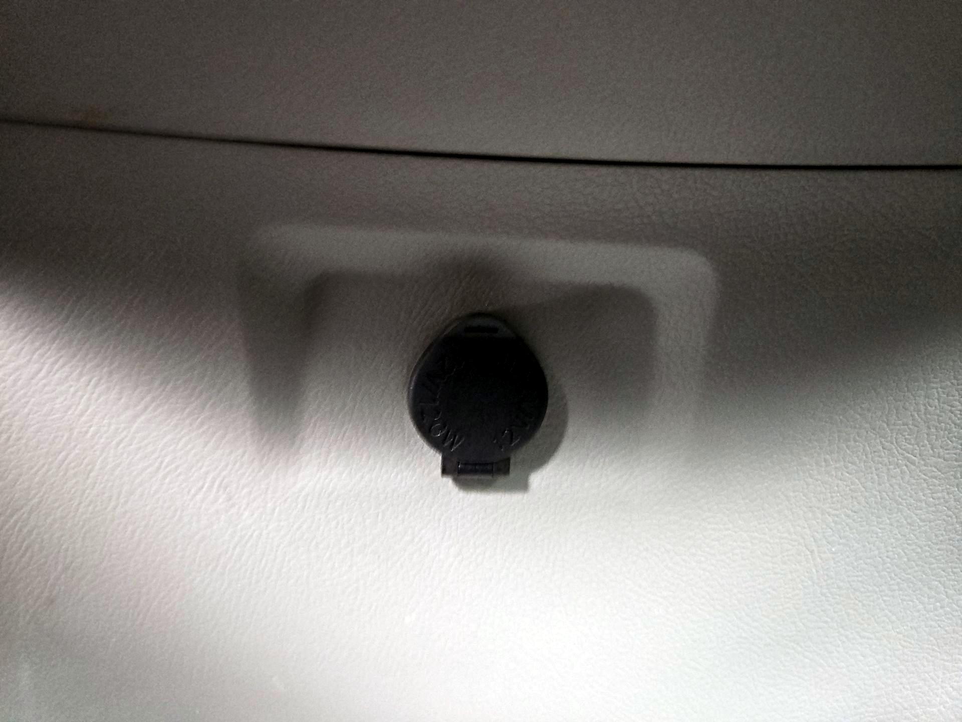 Thumbnail: 2015 Toyota Sienna - 16