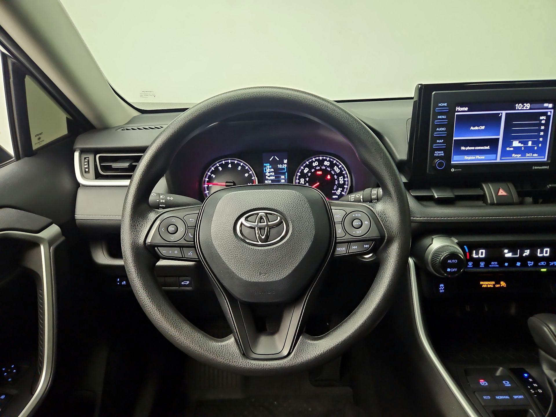 Thumbnail: 2022 Toyota RAV4 - 10