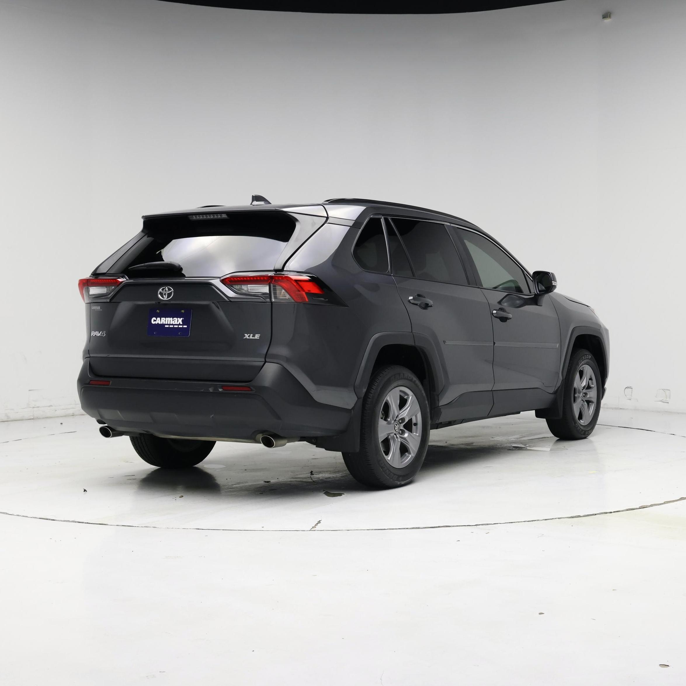 Thumbnail: 2022 Toyota RAV4 - 8