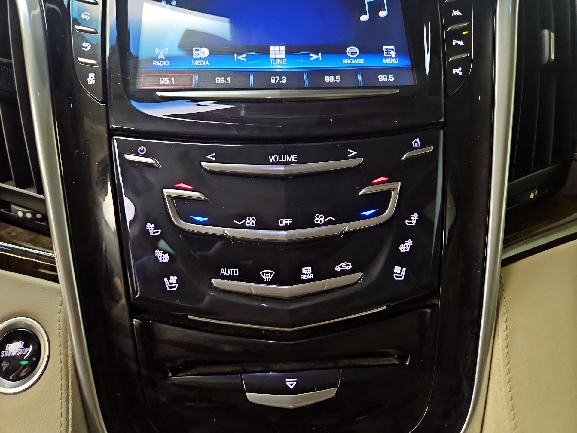 Thumbnail: 2019 Cadillac Escalade - 17