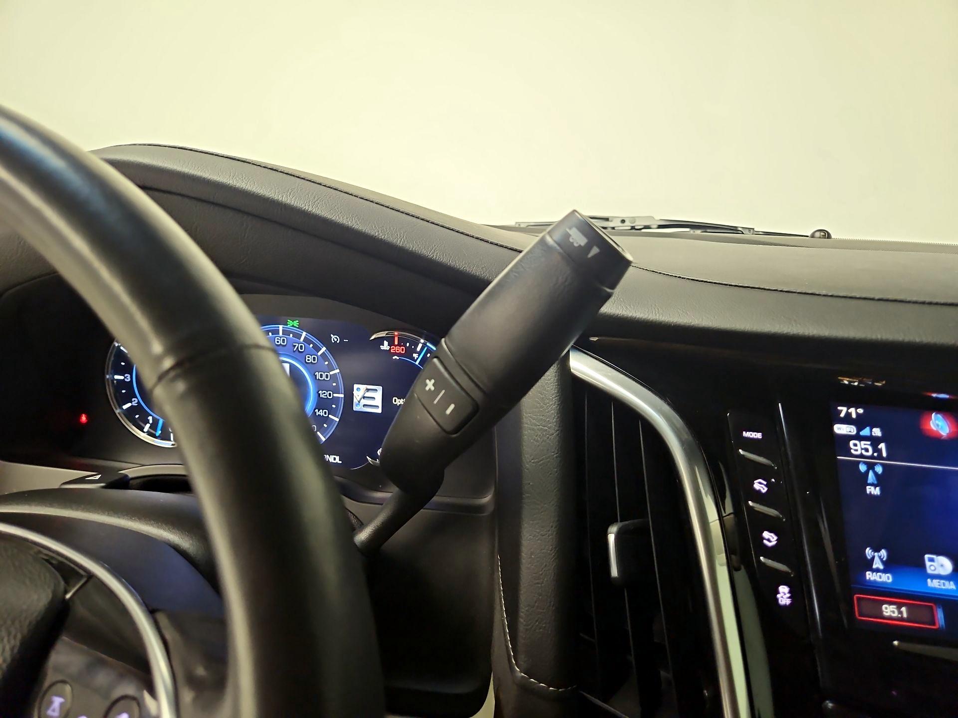 Thumbnail: 2019 Cadillac Escalade - 18