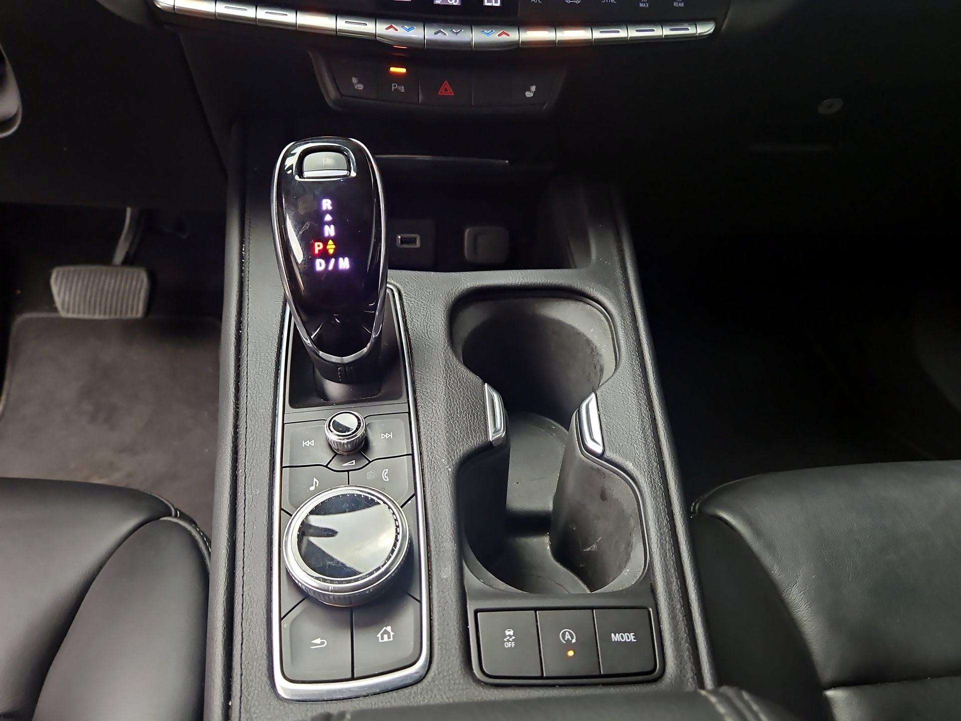 Thumbnail: 2020 Cadillac XT4 - 15