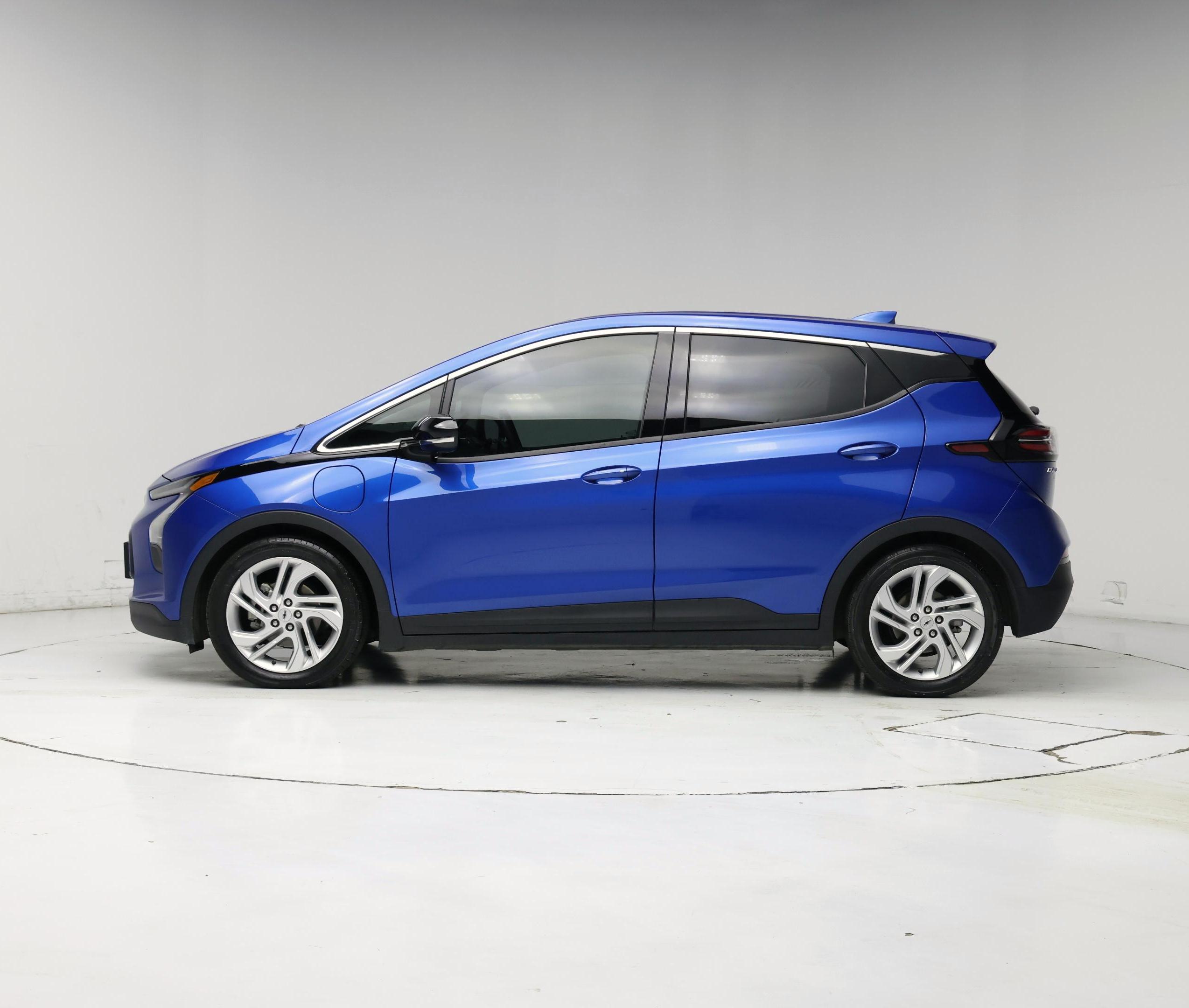 Thumbnail: 2023 Chevrolet Bolt EV - 3