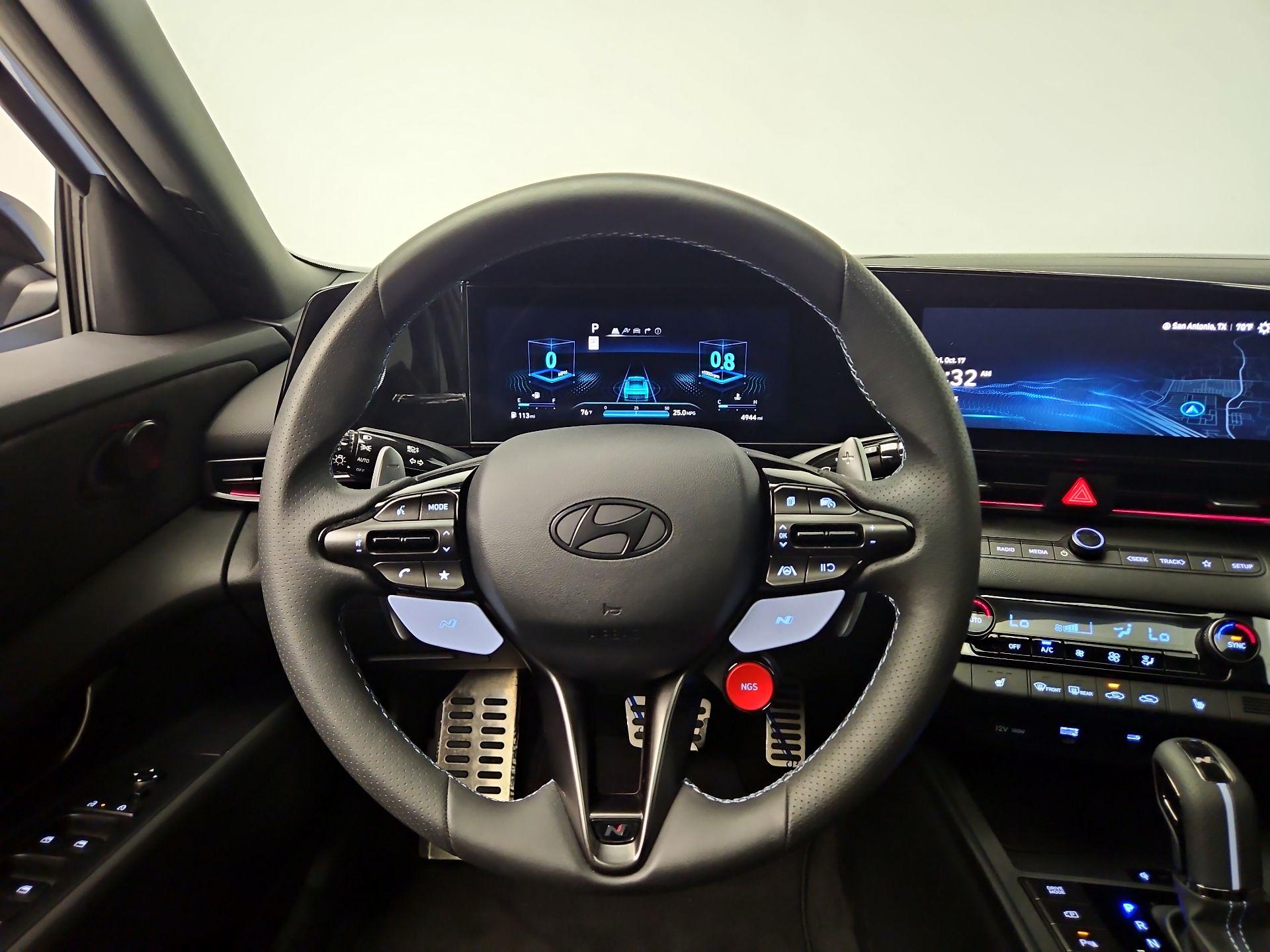 Thumbnail: 2025 Hyundai Elantra - 10