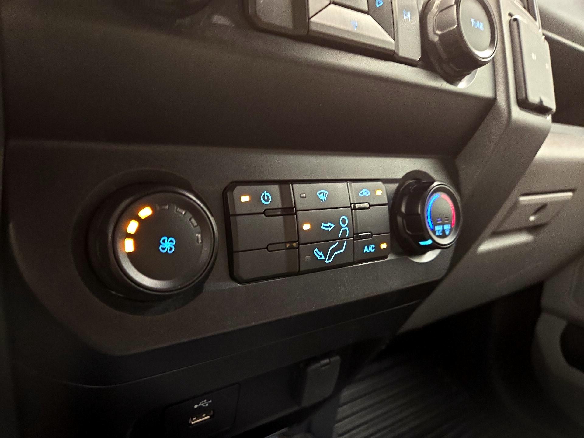 Thumbnail: 2022 Ford F-350 - 14