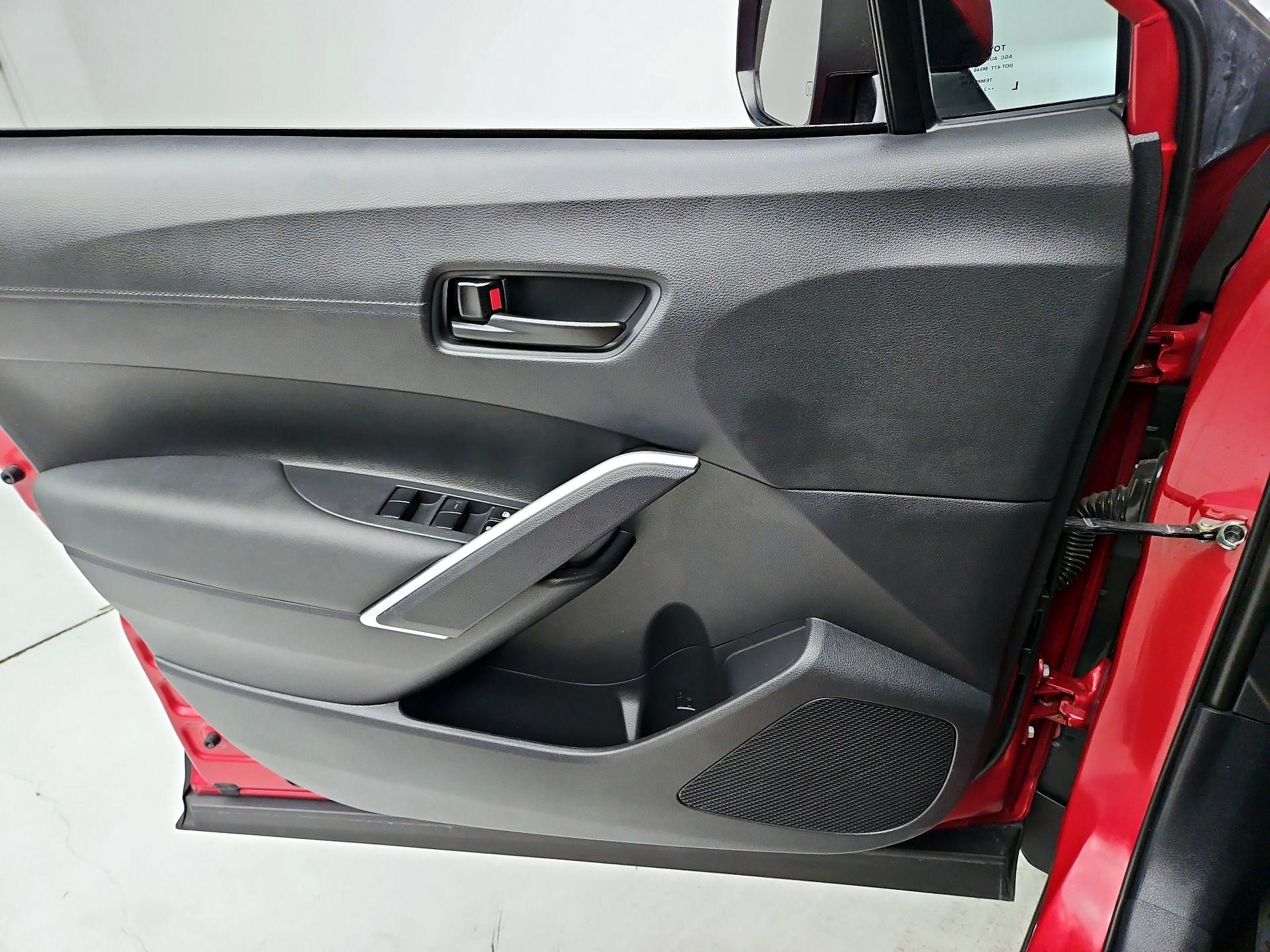 Thumbnail: 2023 Toyota Corolla Cross - 12