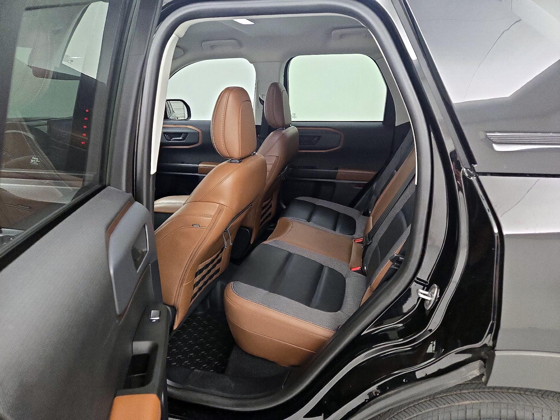 Thumbnail: 2022 Ford Bronco Sport - 17