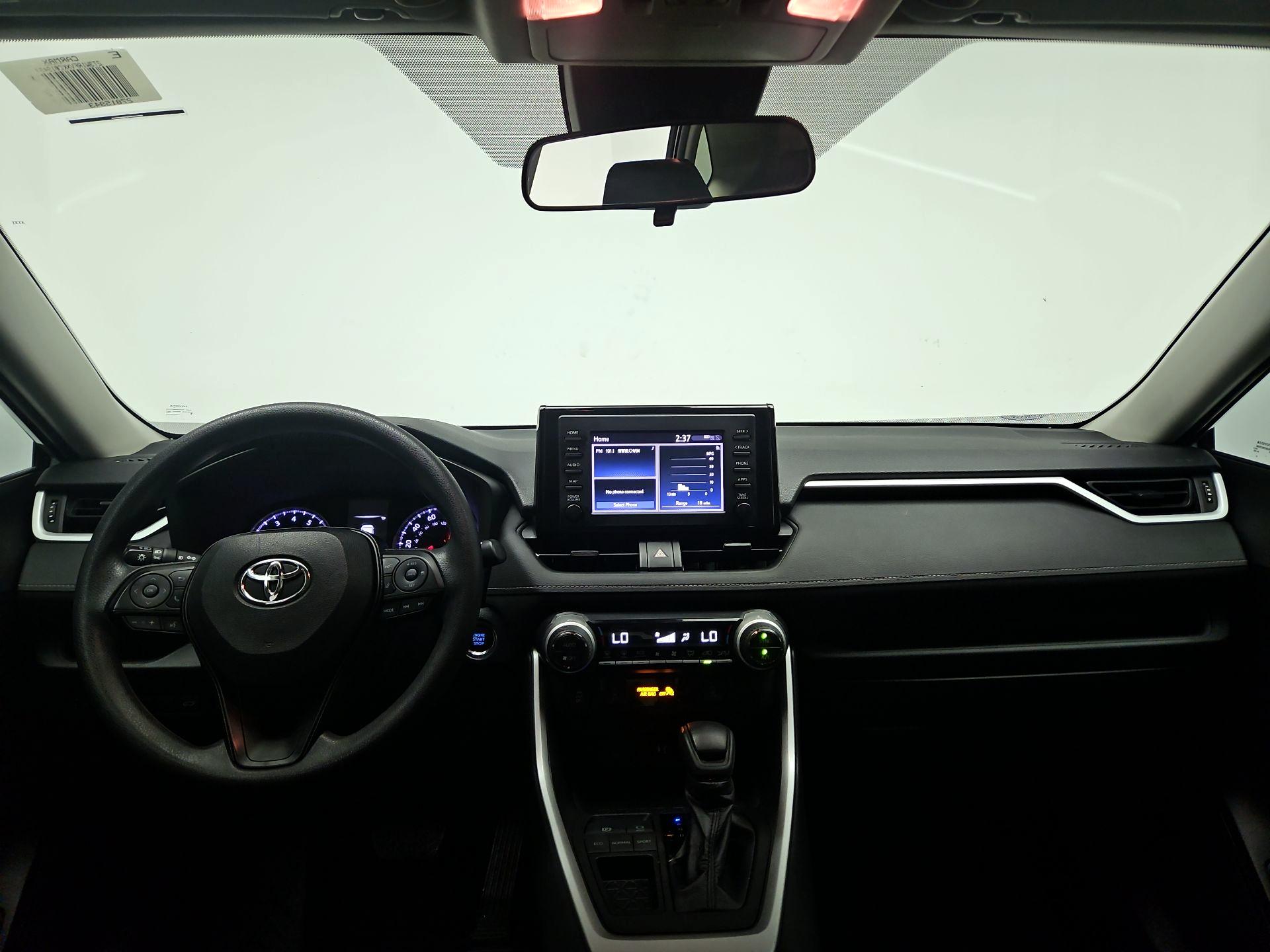 Thumbnail: 2019 Toyota RAV4 - 9