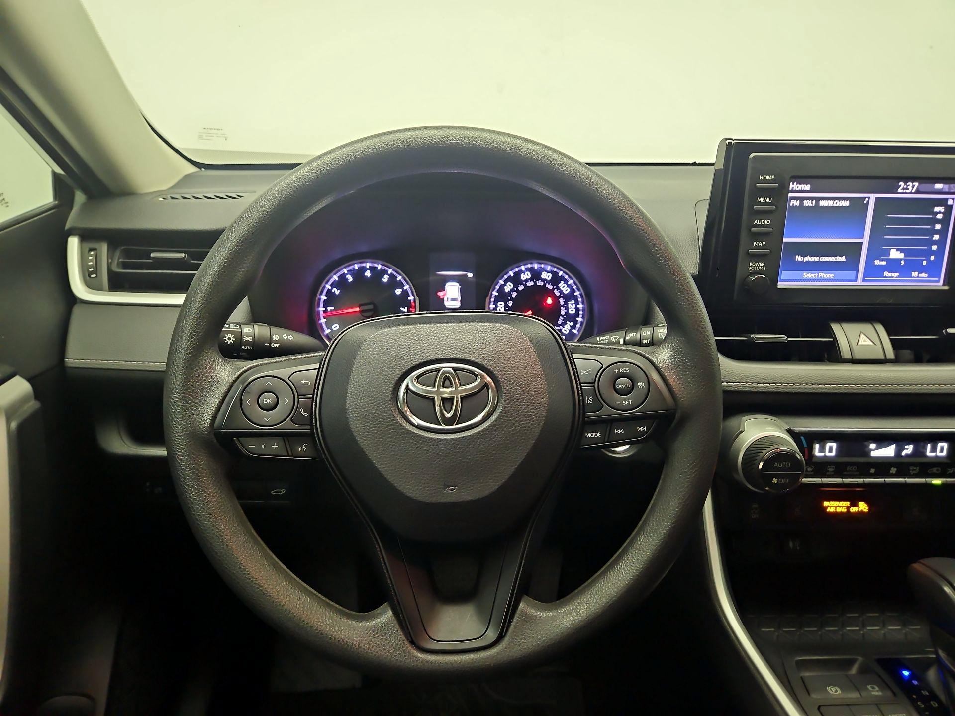 Thumbnail: 2019 Toyota RAV4 - 10