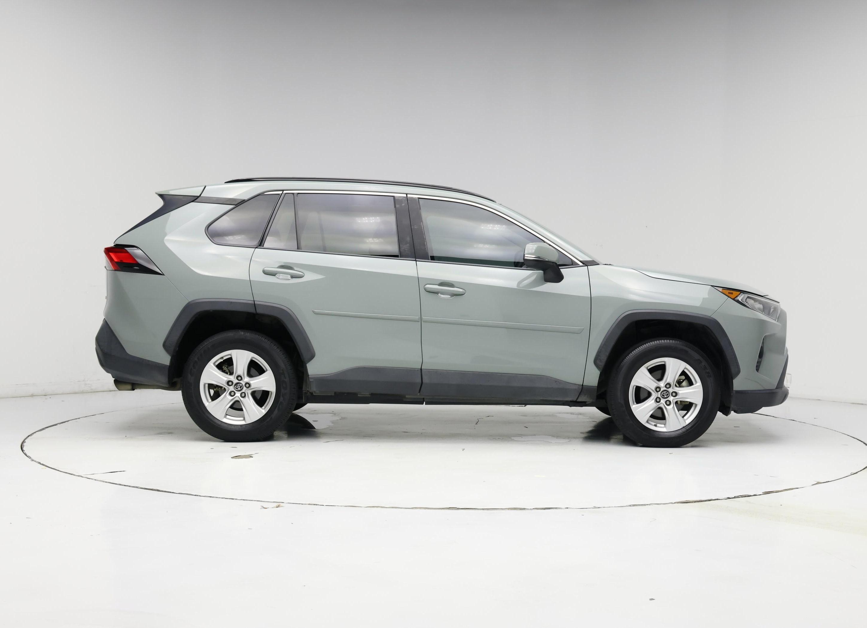 Thumbnail: 2019 Toyota RAV4 - 7