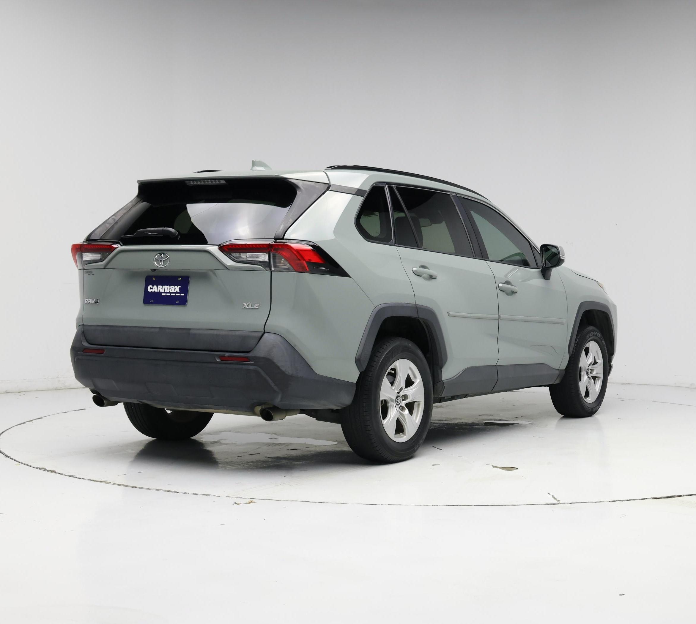 Thumbnail: 2019 Toyota RAV4 - 8