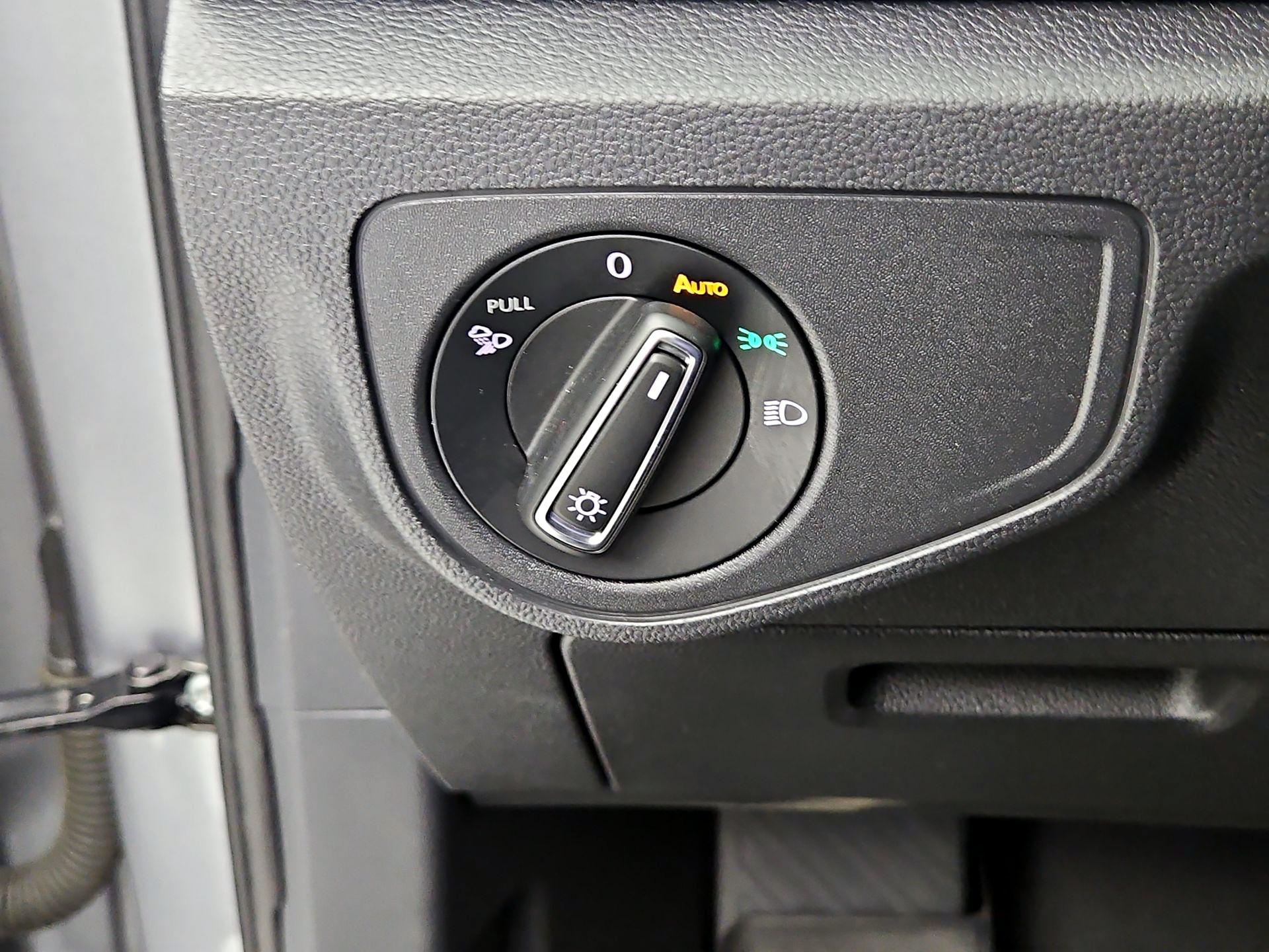 Thumbnail: 2021 Volkswagen Atlas - 13