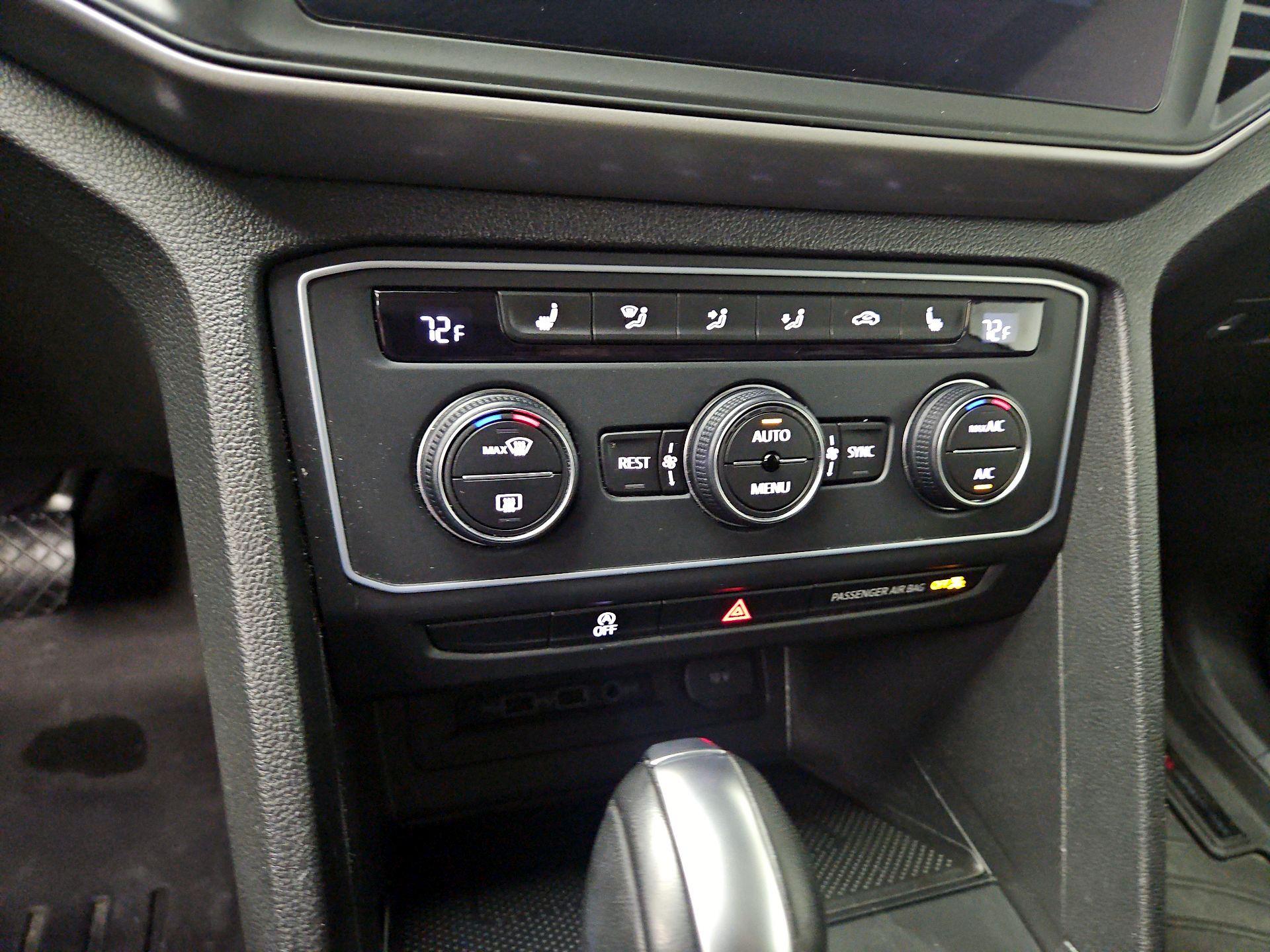 Thumbnail: 2021 Volkswagen Atlas - 16