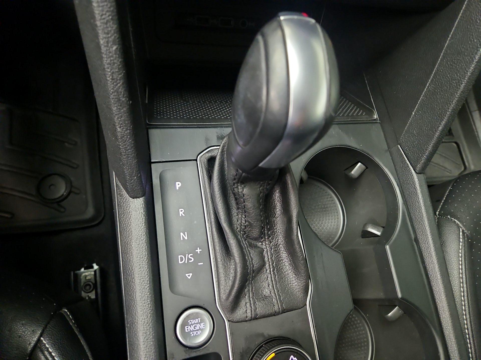 Thumbnail: 2021 Volkswagen Atlas - 17