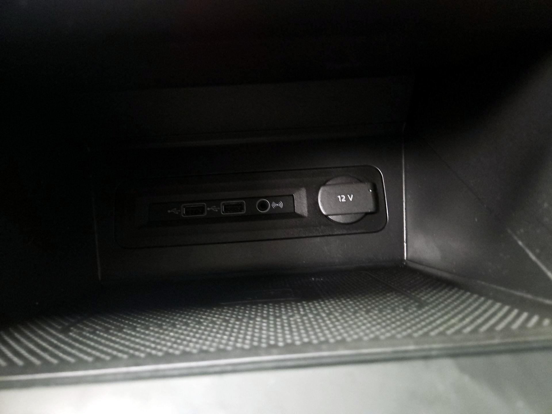 Thumbnail: 2021 Volkswagen Atlas - 18