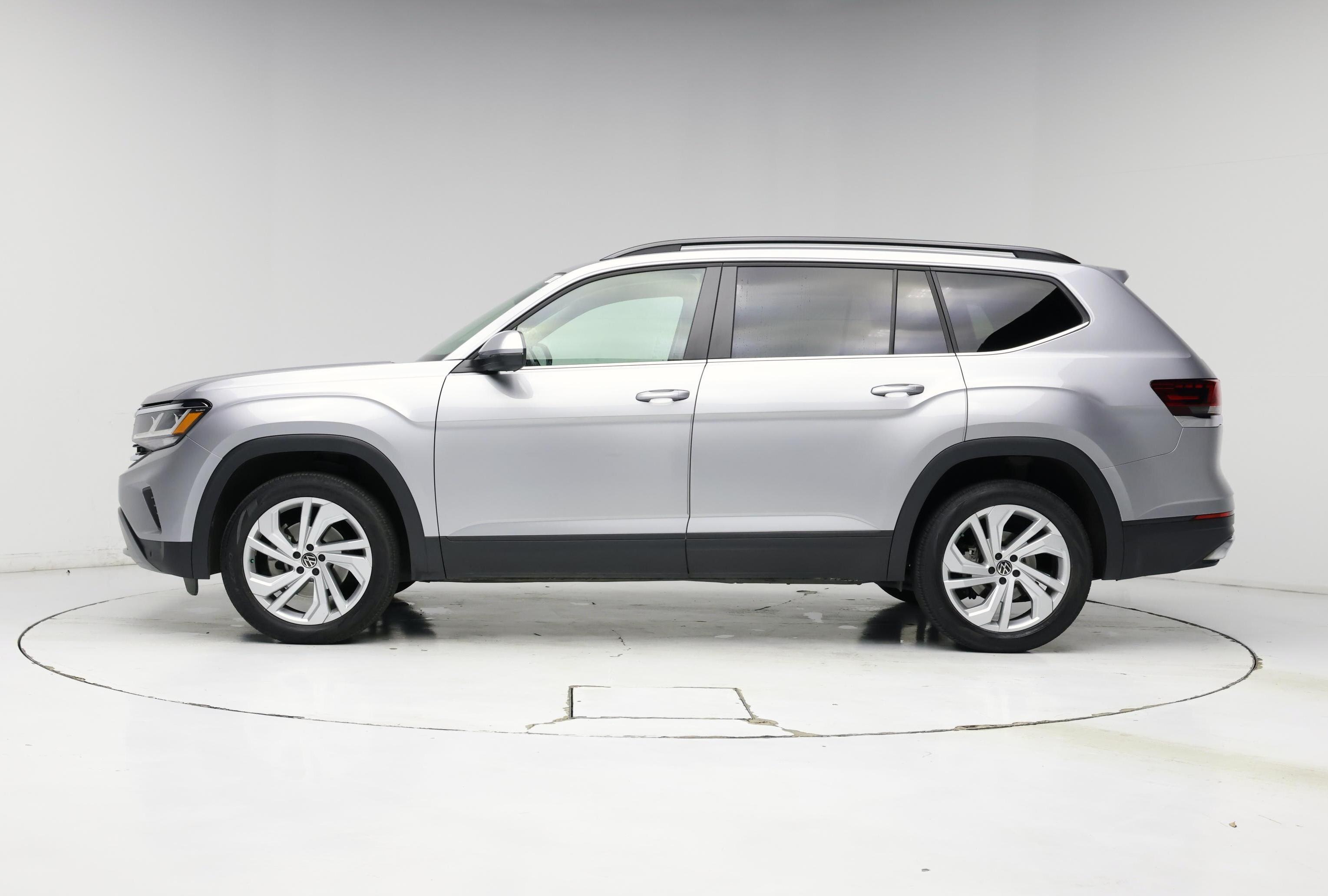 Thumbnail: 2021 Volkswagen Atlas - 3