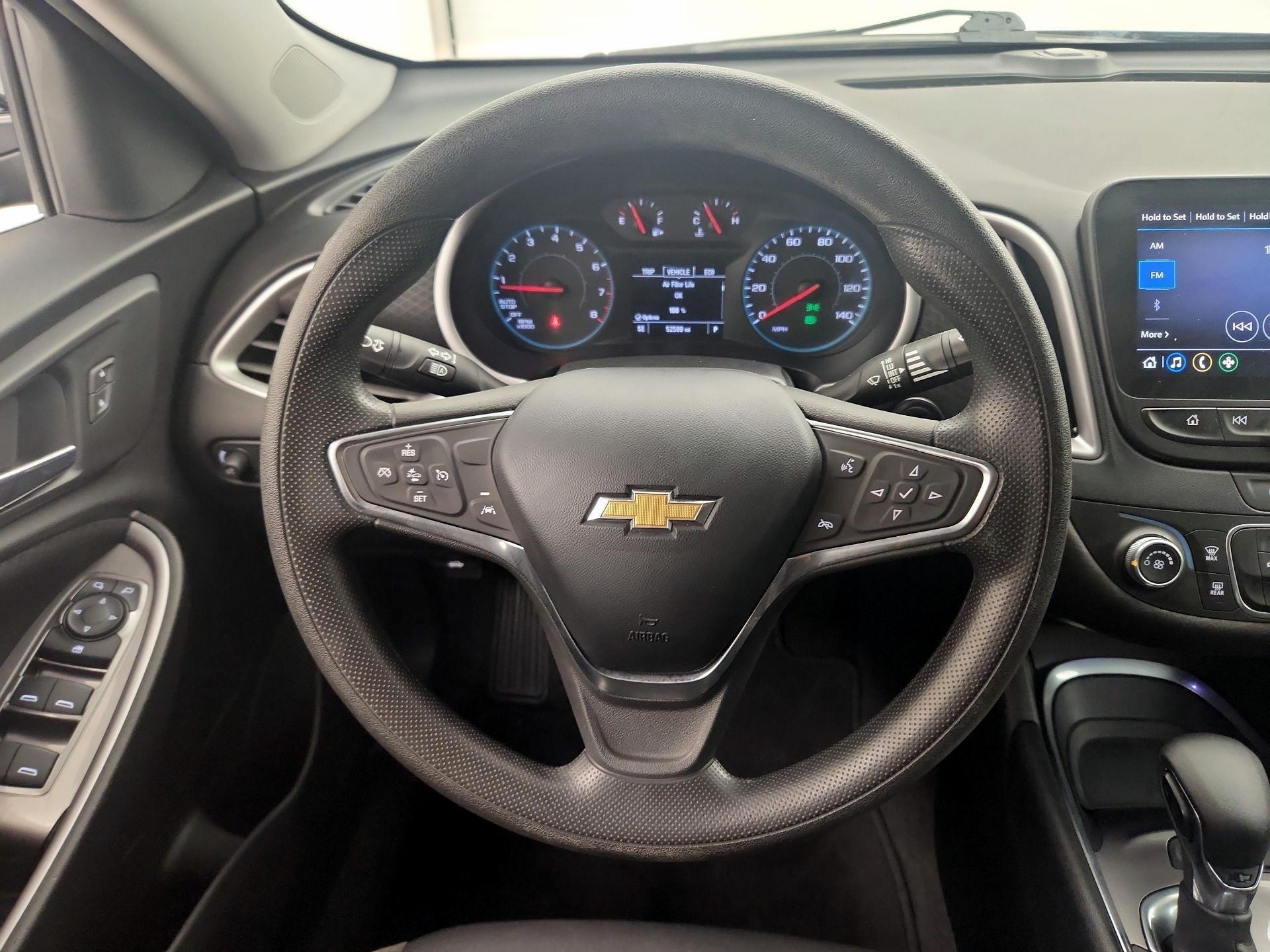 Thumbnail: 2021 Chevrolet Malibu - 10