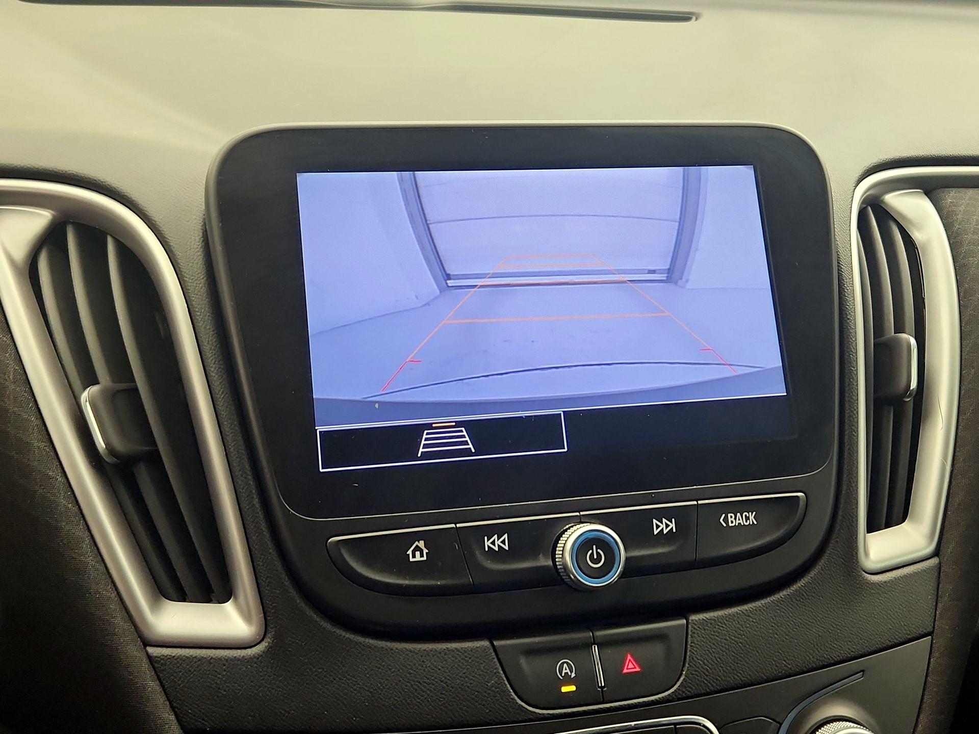 Thumbnail: 2021 Chevrolet Malibu - 14