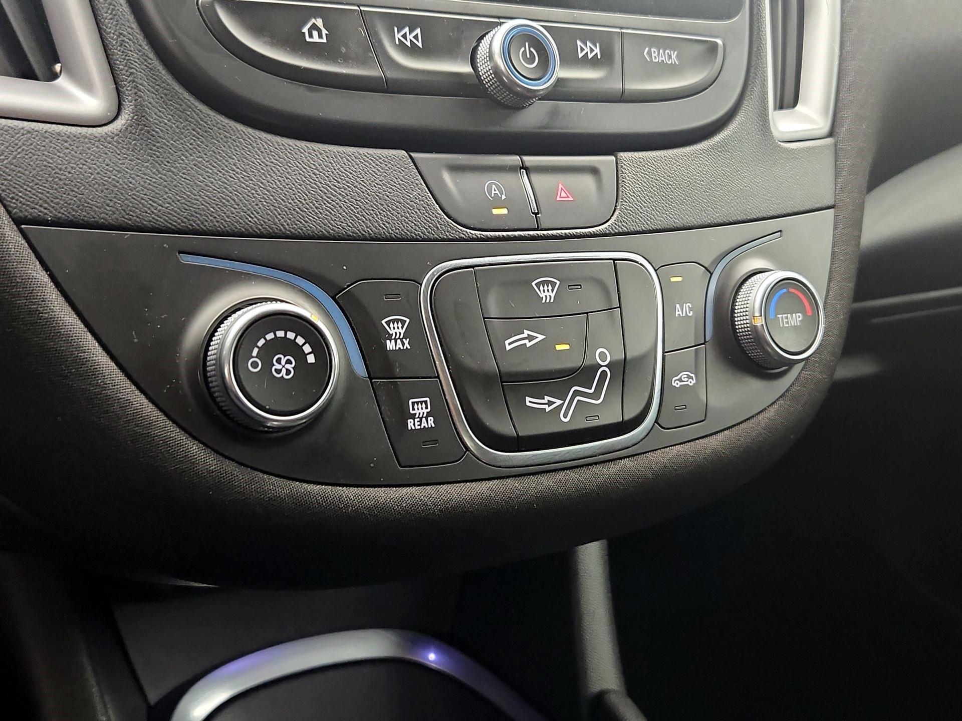 Thumbnail: 2021 Chevrolet Malibu - 16