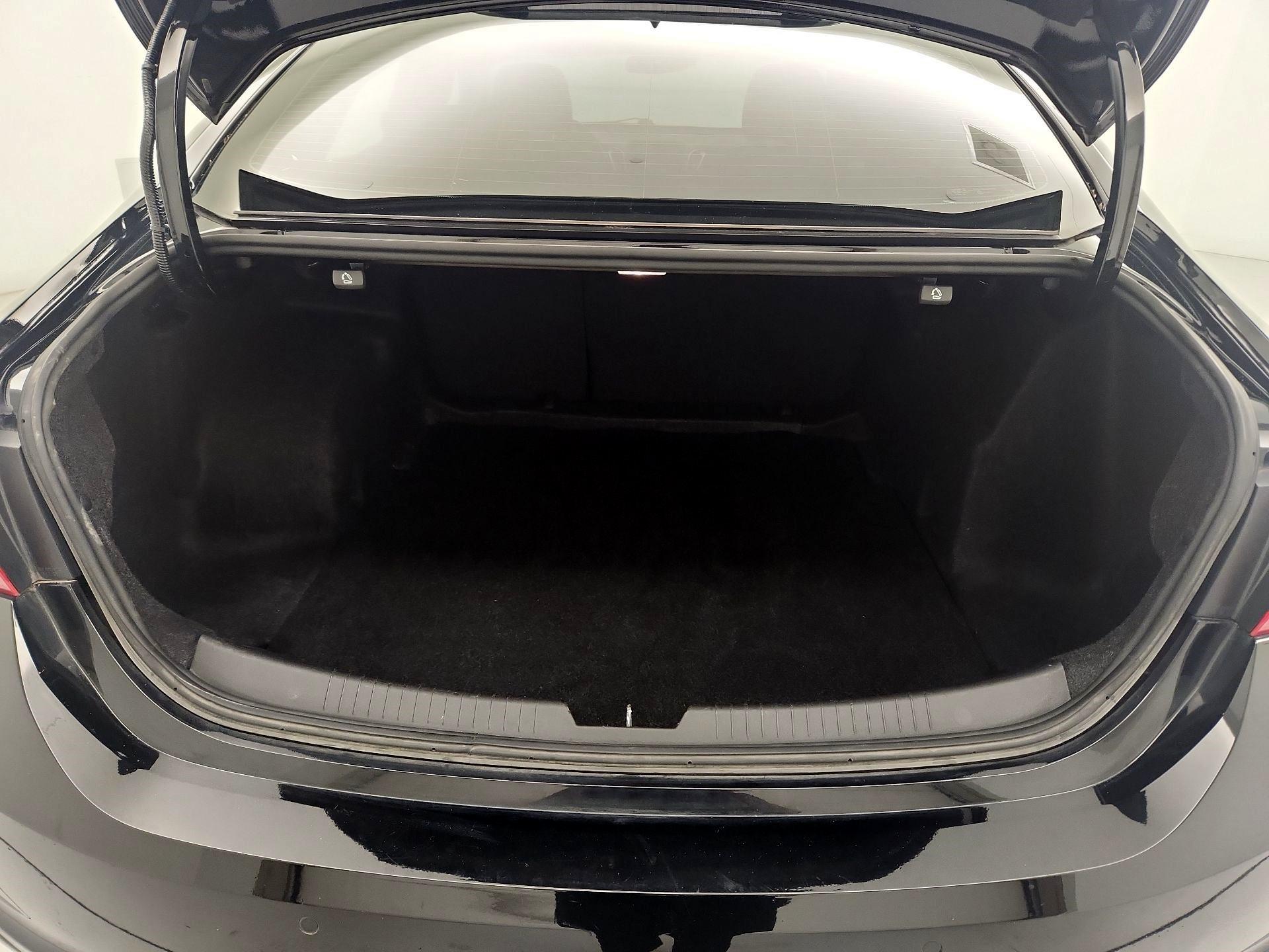 Thumbnail: 2021 Chevrolet Malibu - 20