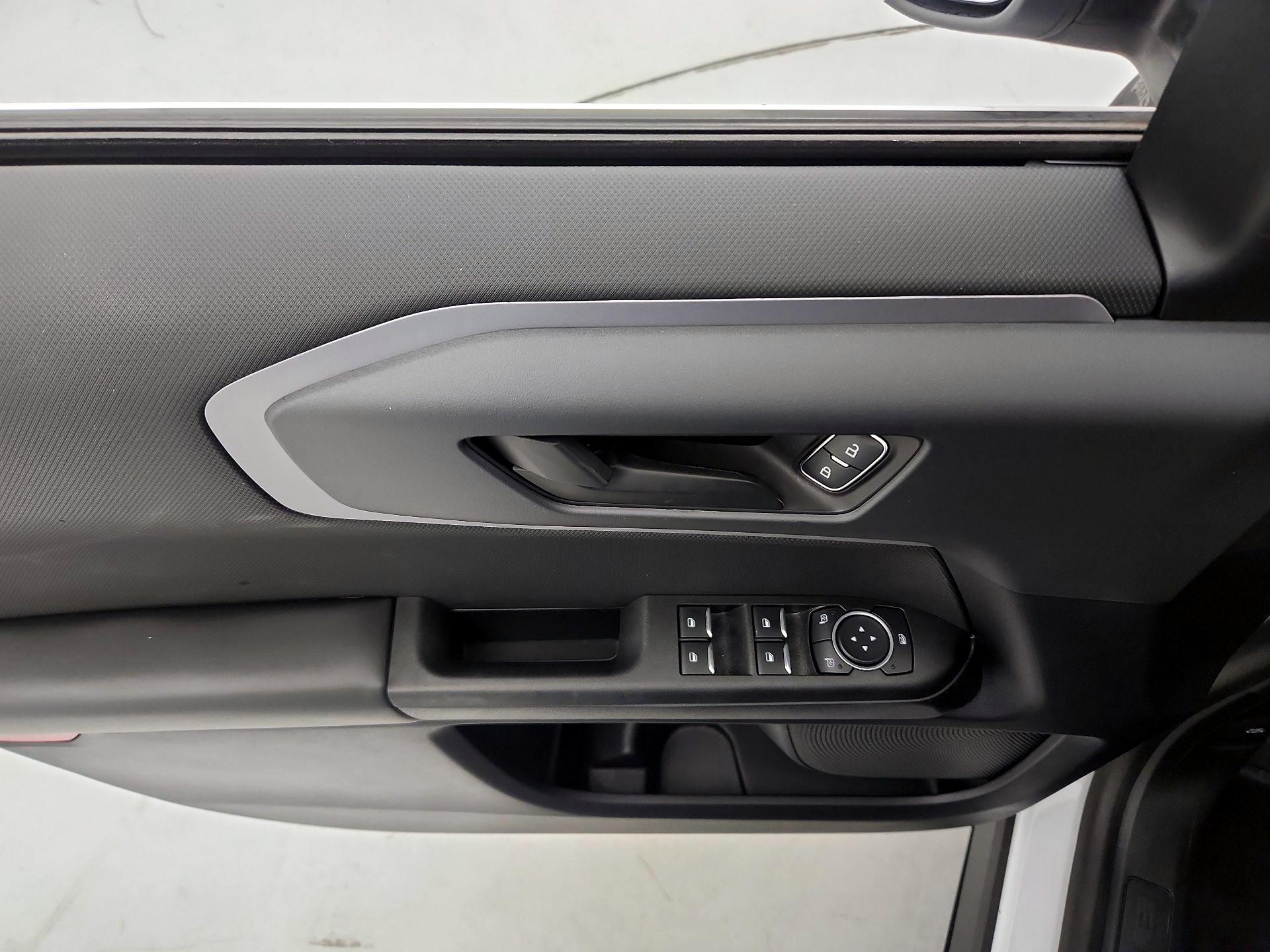 Thumbnail: 2023 Ford Bronco Sport - 12