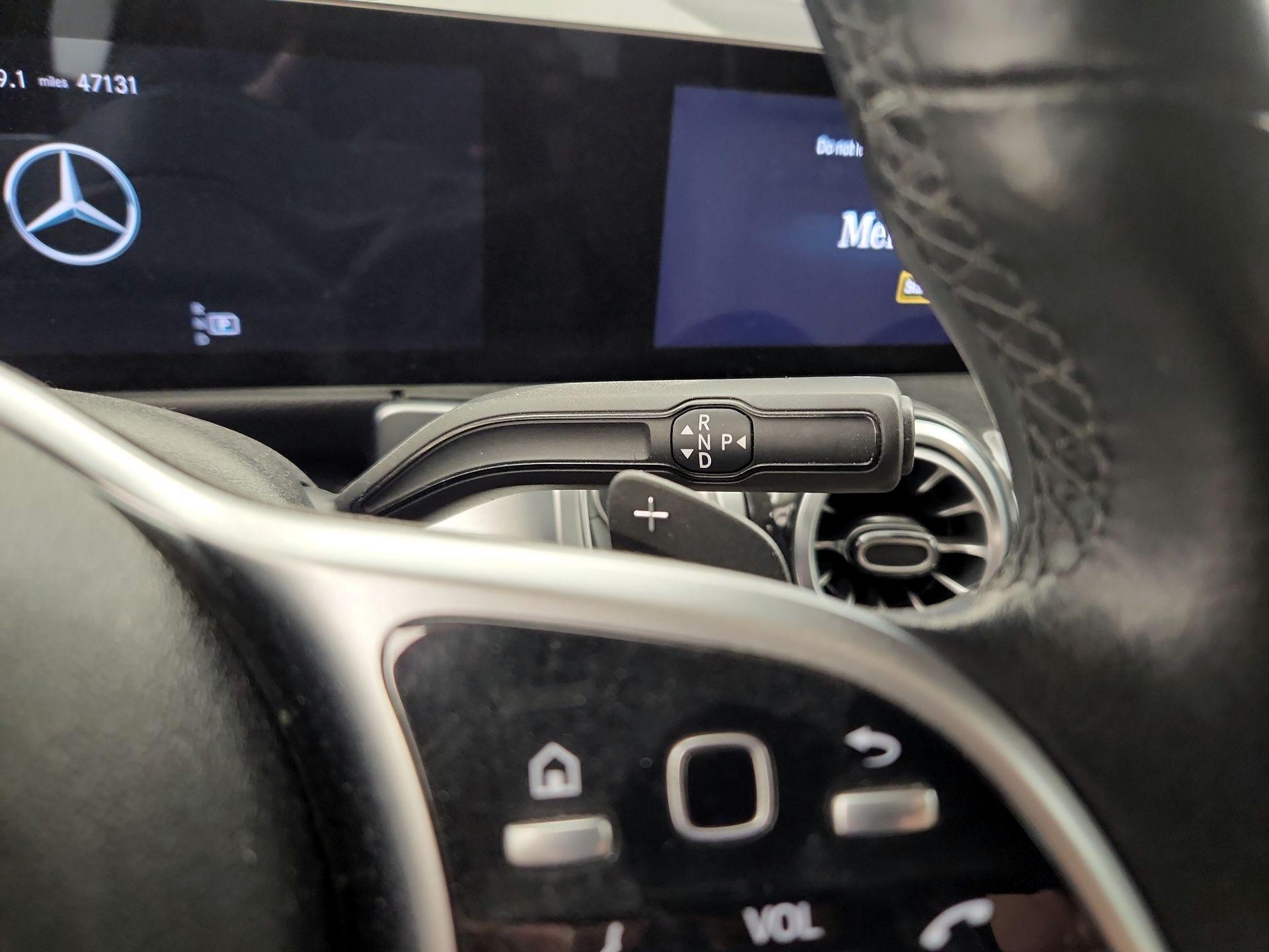 Thumbnail: 2022 Mercedes-Benz GLB - 17