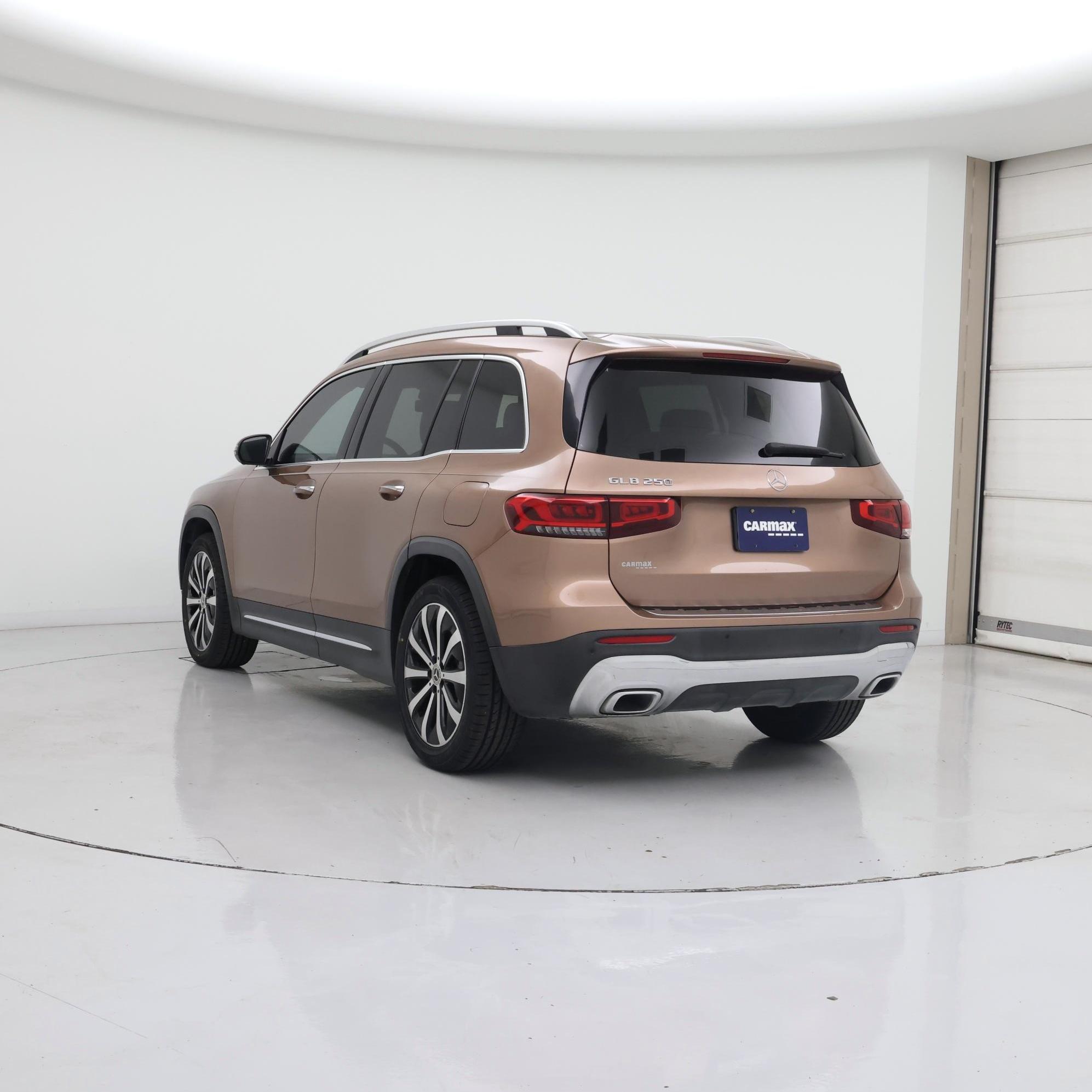 Thumbnail: 2022 Mercedes-Benz GLB - 2