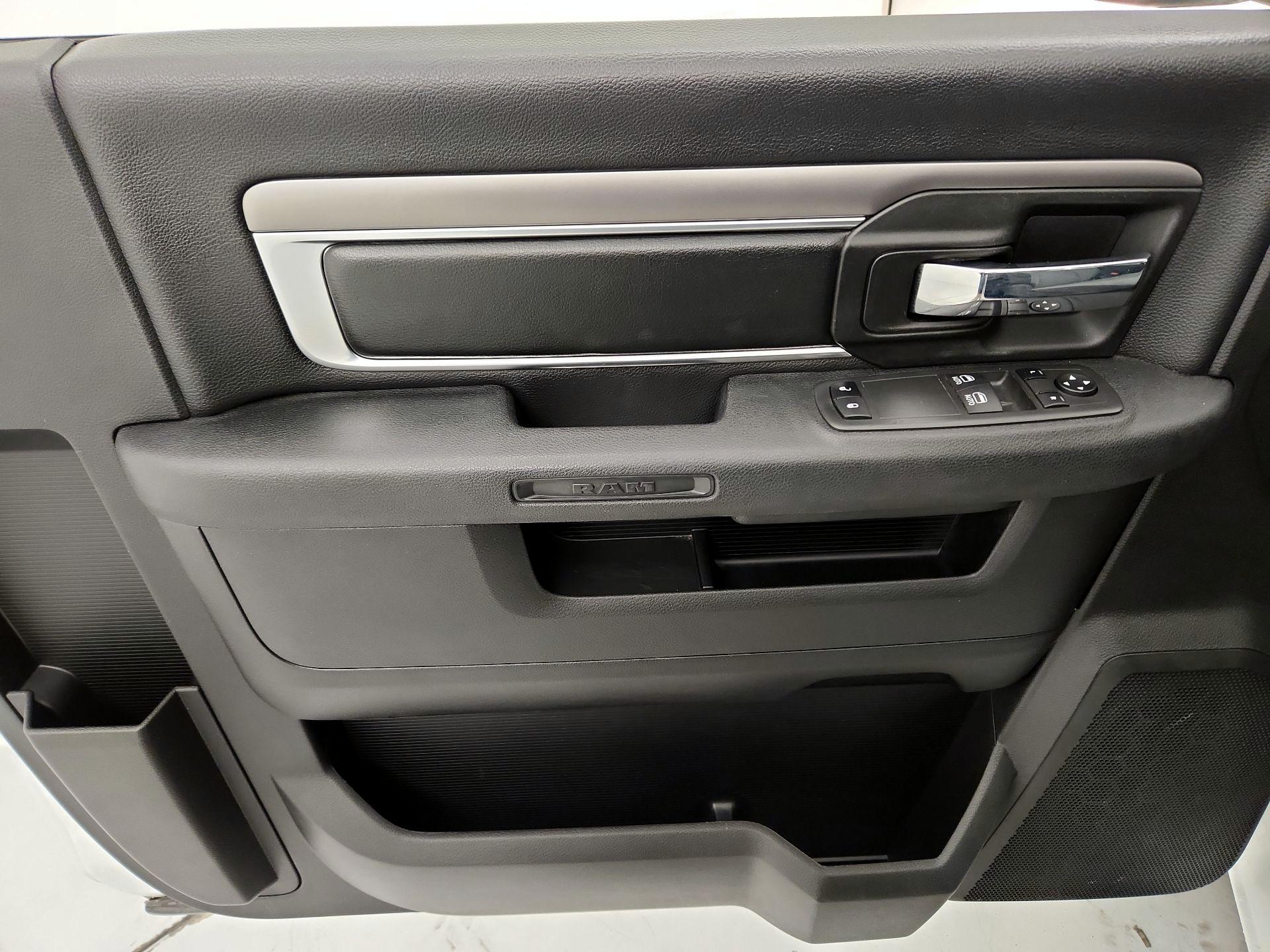 Thumbnail: 2022 RAM 1500 Classic - 12