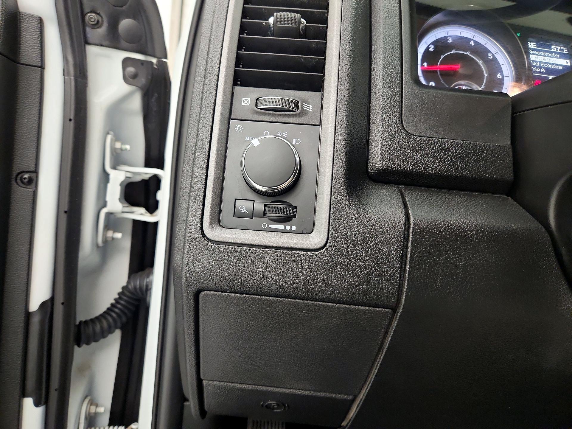 Thumbnail: 2022 RAM 1500 Classic - 13