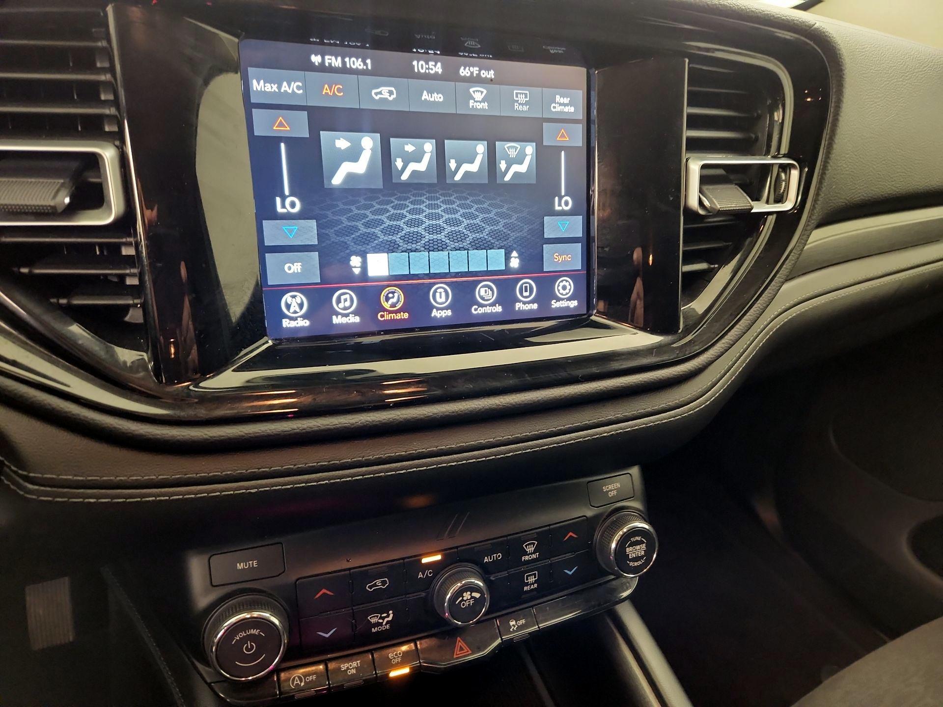 Thumbnail: 2022 Dodge Durango - 16