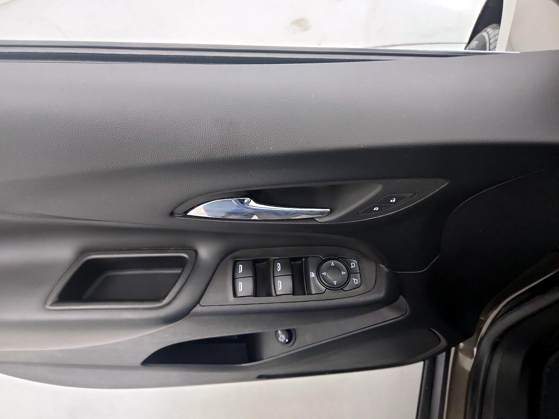 Thumbnail: 2023 Chevrolet Equinox - 12